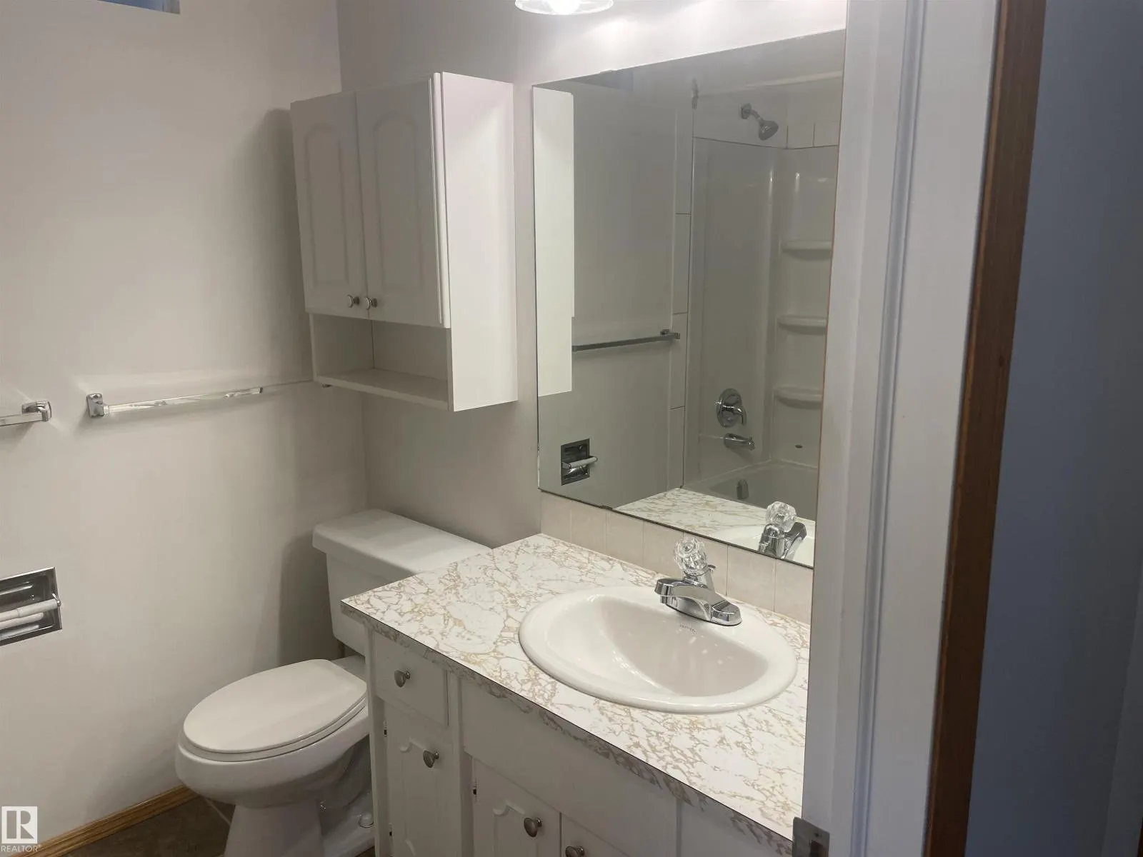 18503 92 AV NW