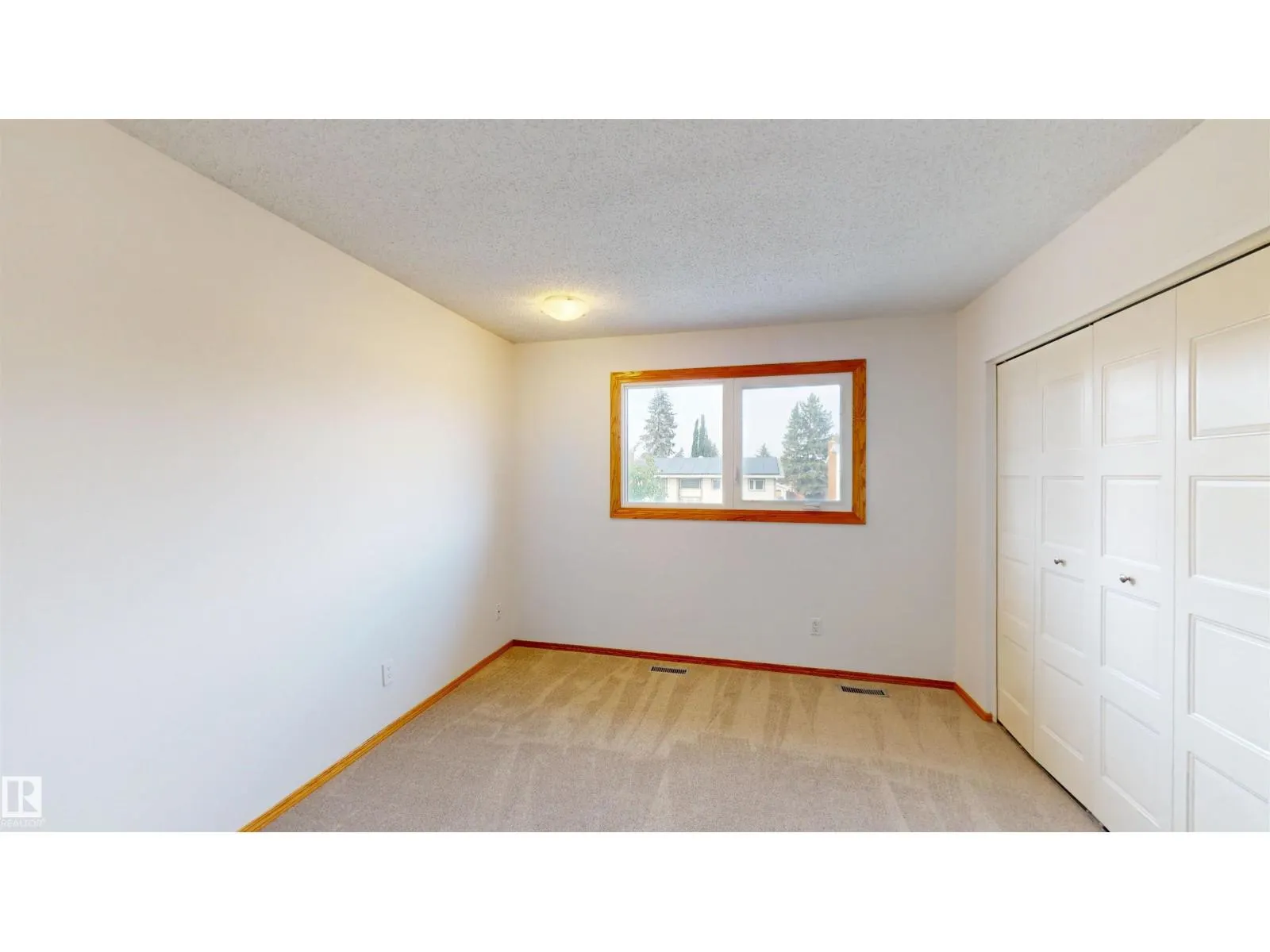 18503 92 AV NW