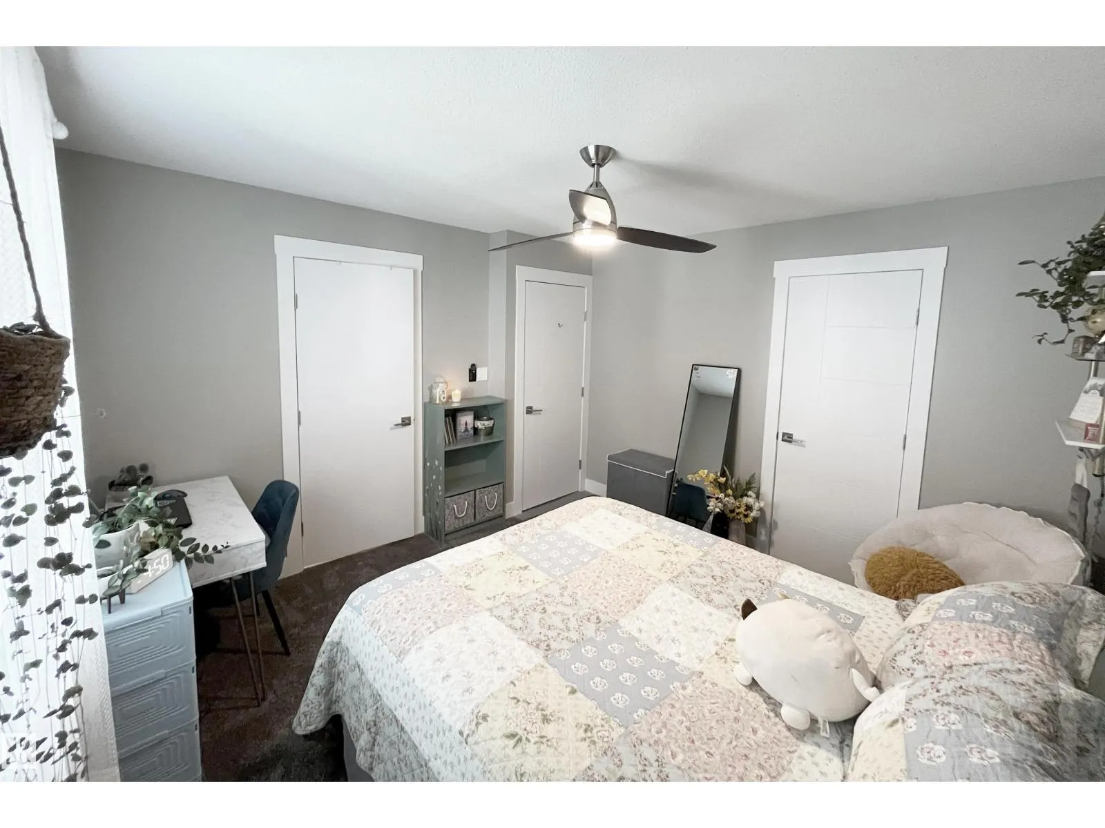 58 LAMPLIGHT DR