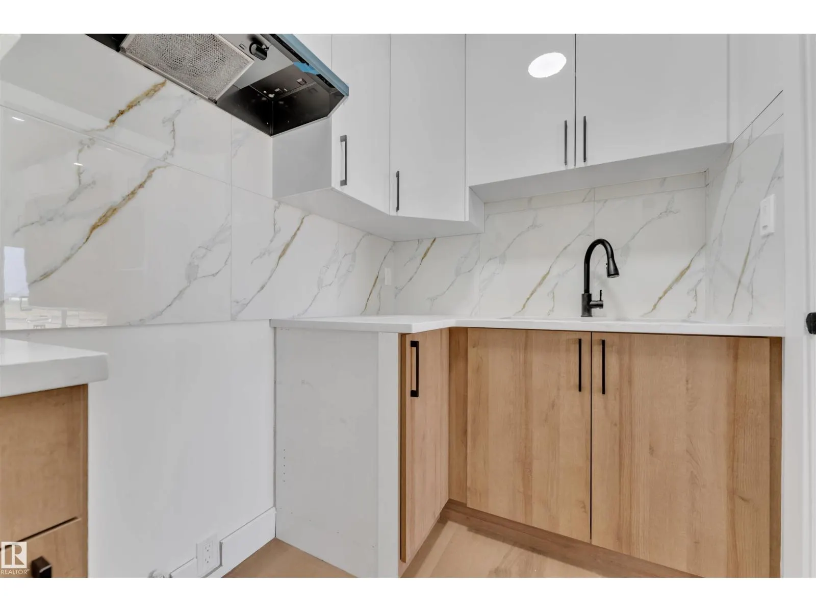 1912 155 AV NW