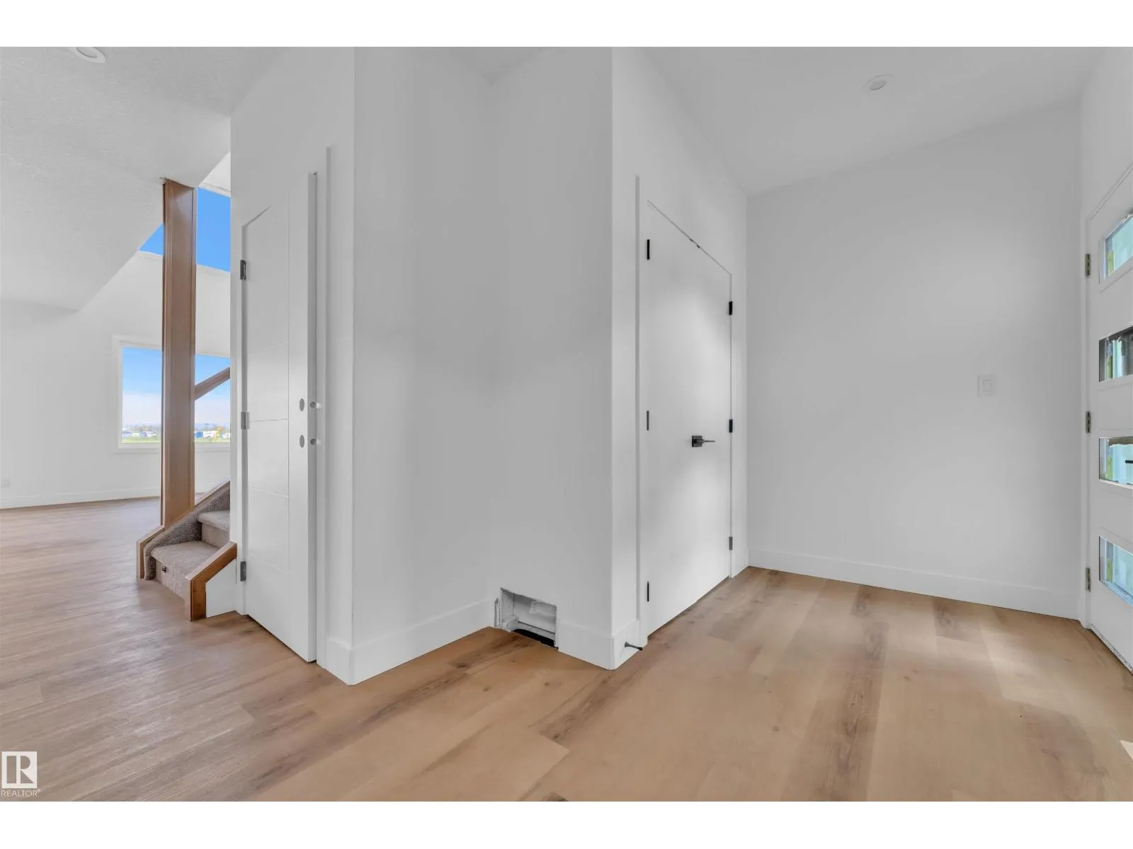 1912 155 AV NW