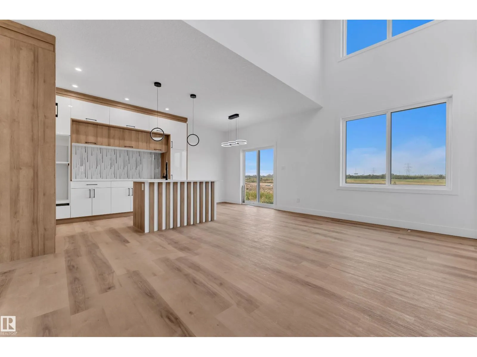 1912 155 AV NW