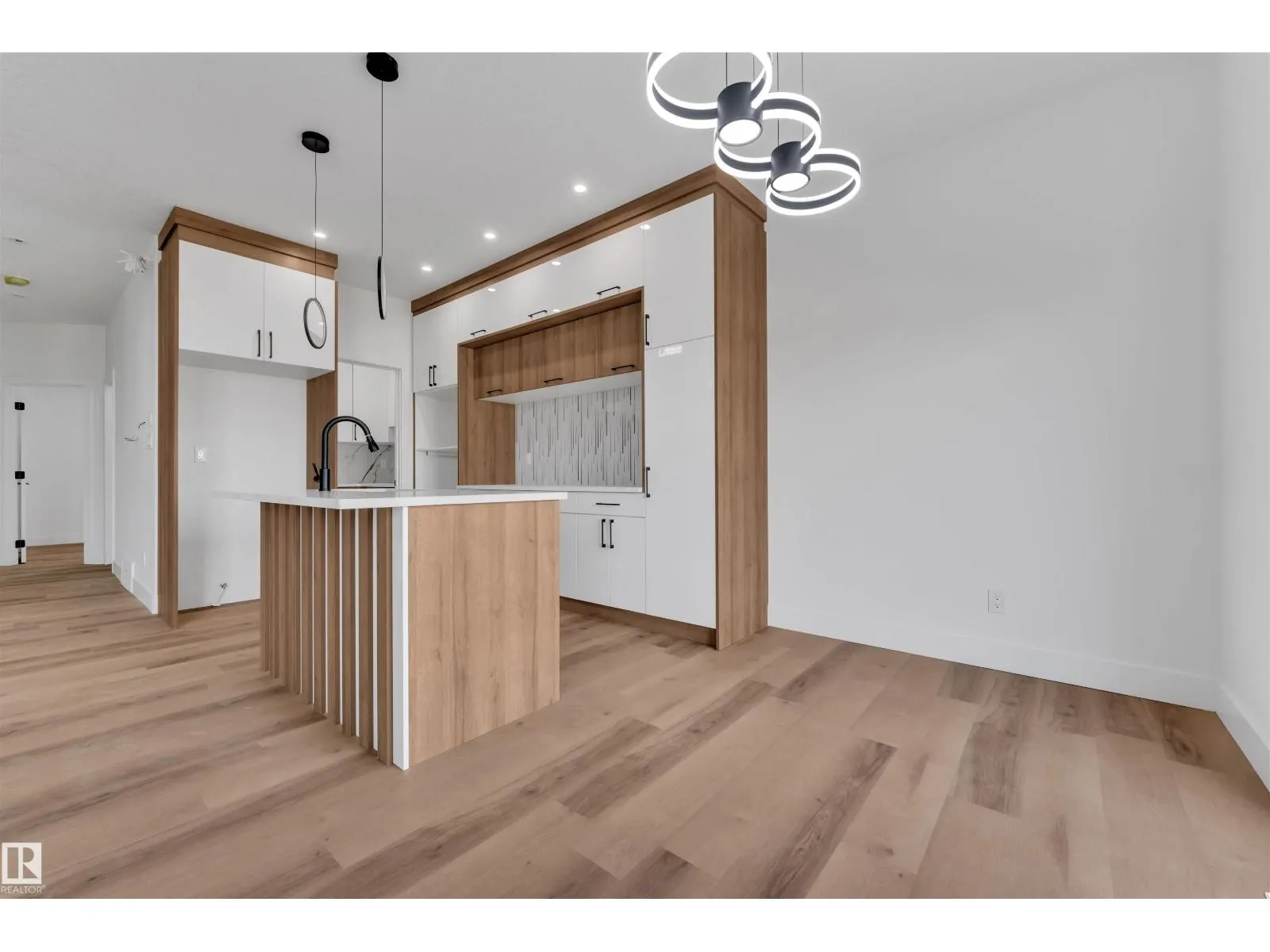 1912 155 AV NW