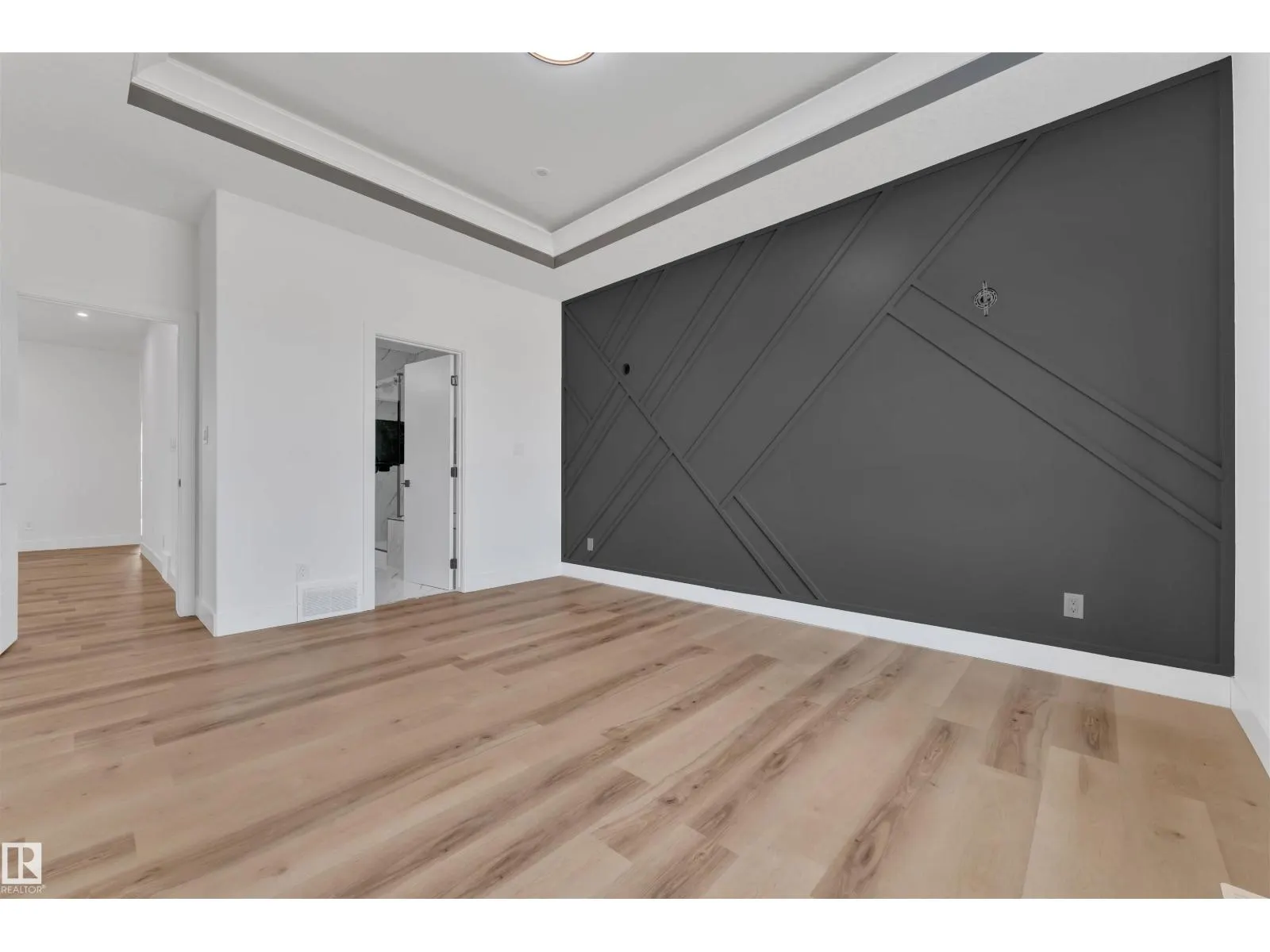 1912 155 AV NW