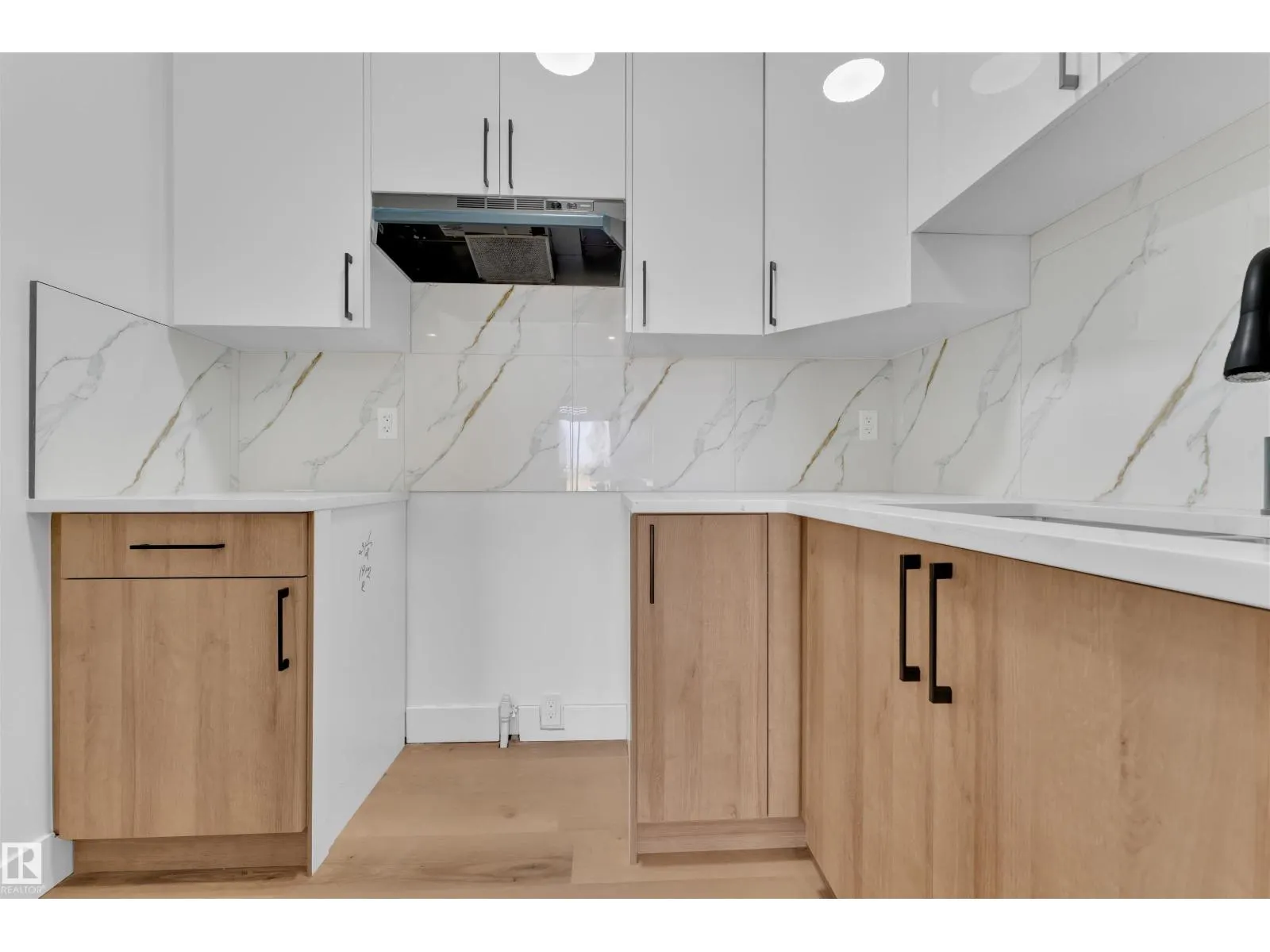 1912 155 AV NW