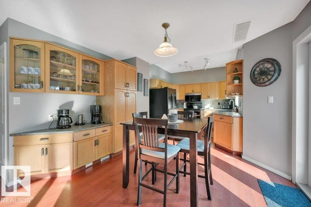 17 CATALINA DR