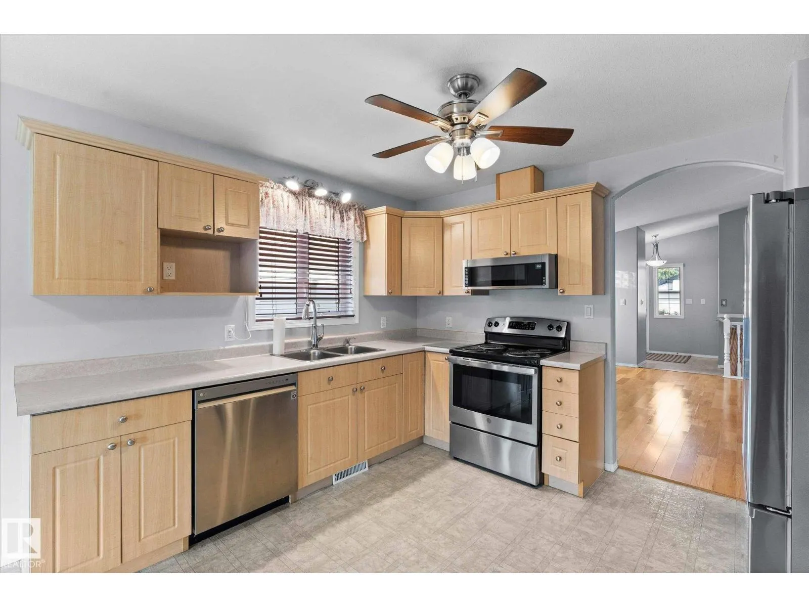 7 EGERLAND PL