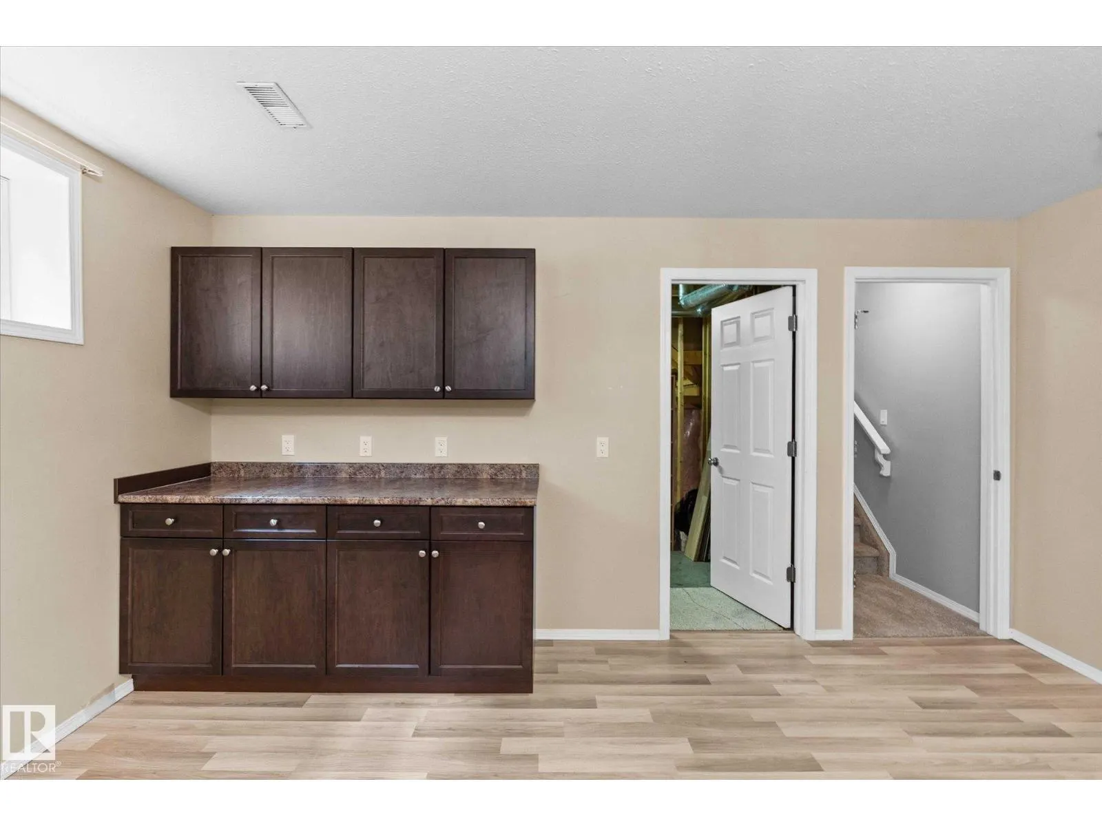 7 EGERLAND PL