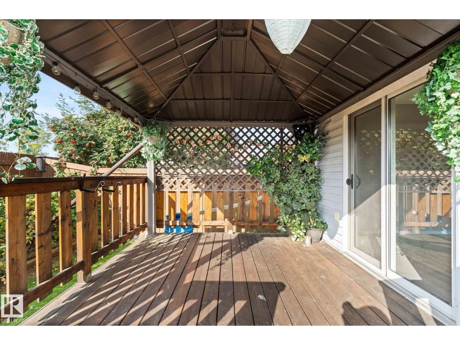 7 EGERLAND PL