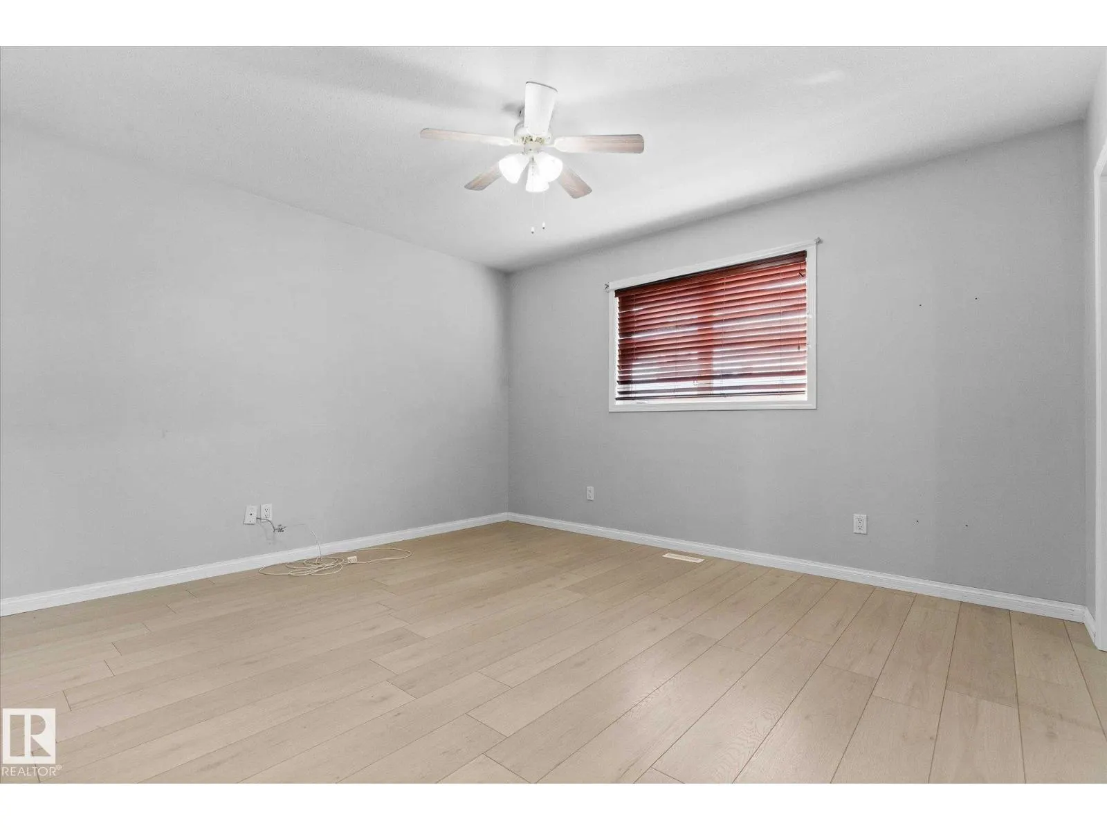 7 EGERLAND PL
