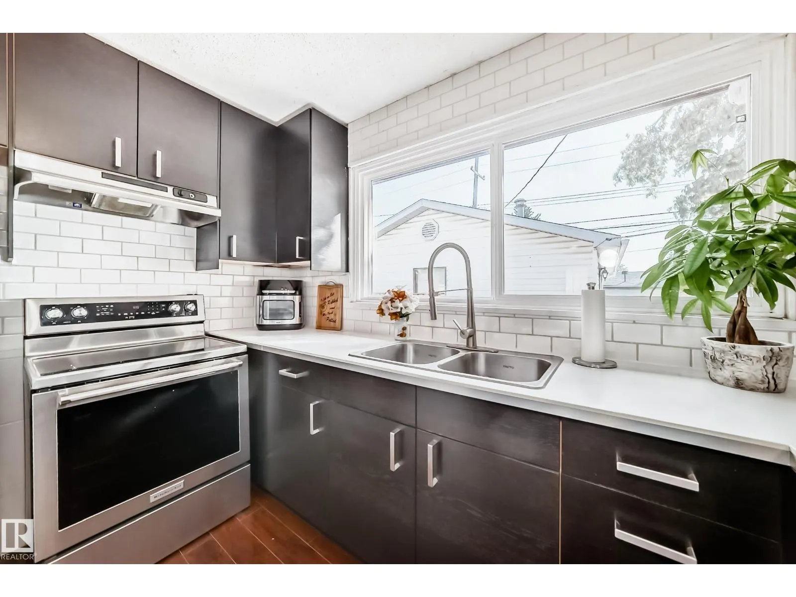 13415 109 ST NW