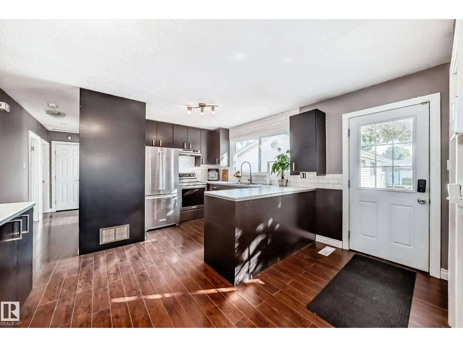 13415 109 ST NW
