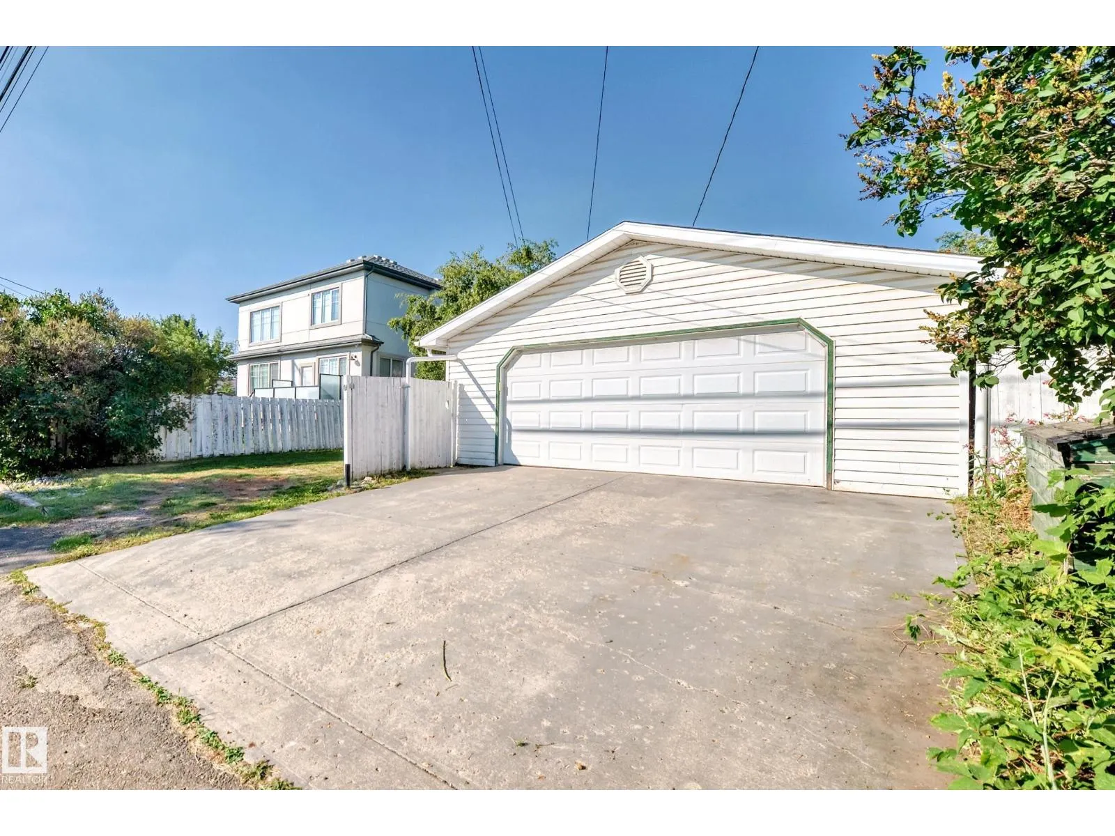 13415 109 ST NW