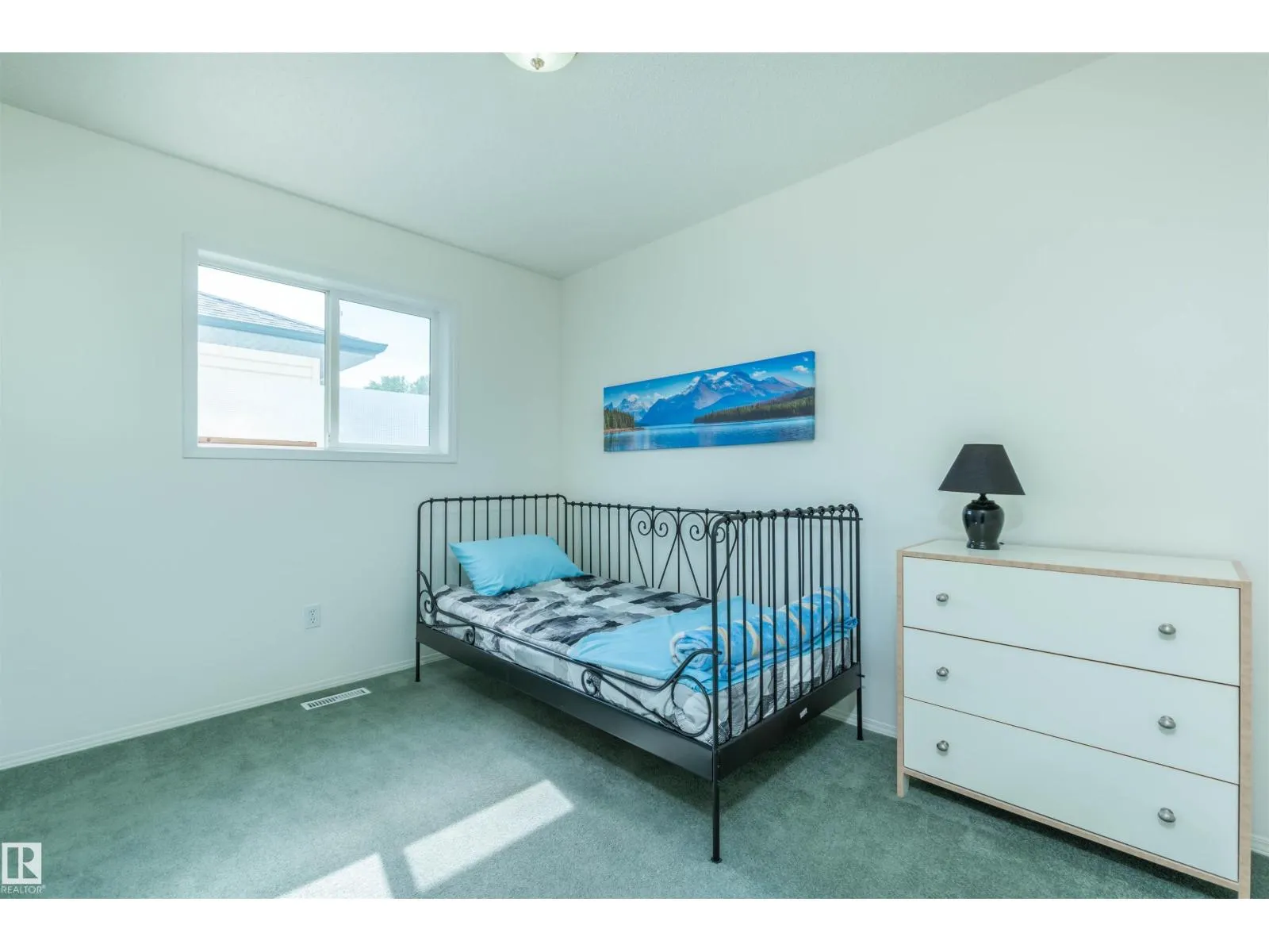 216 RAINBOW CR