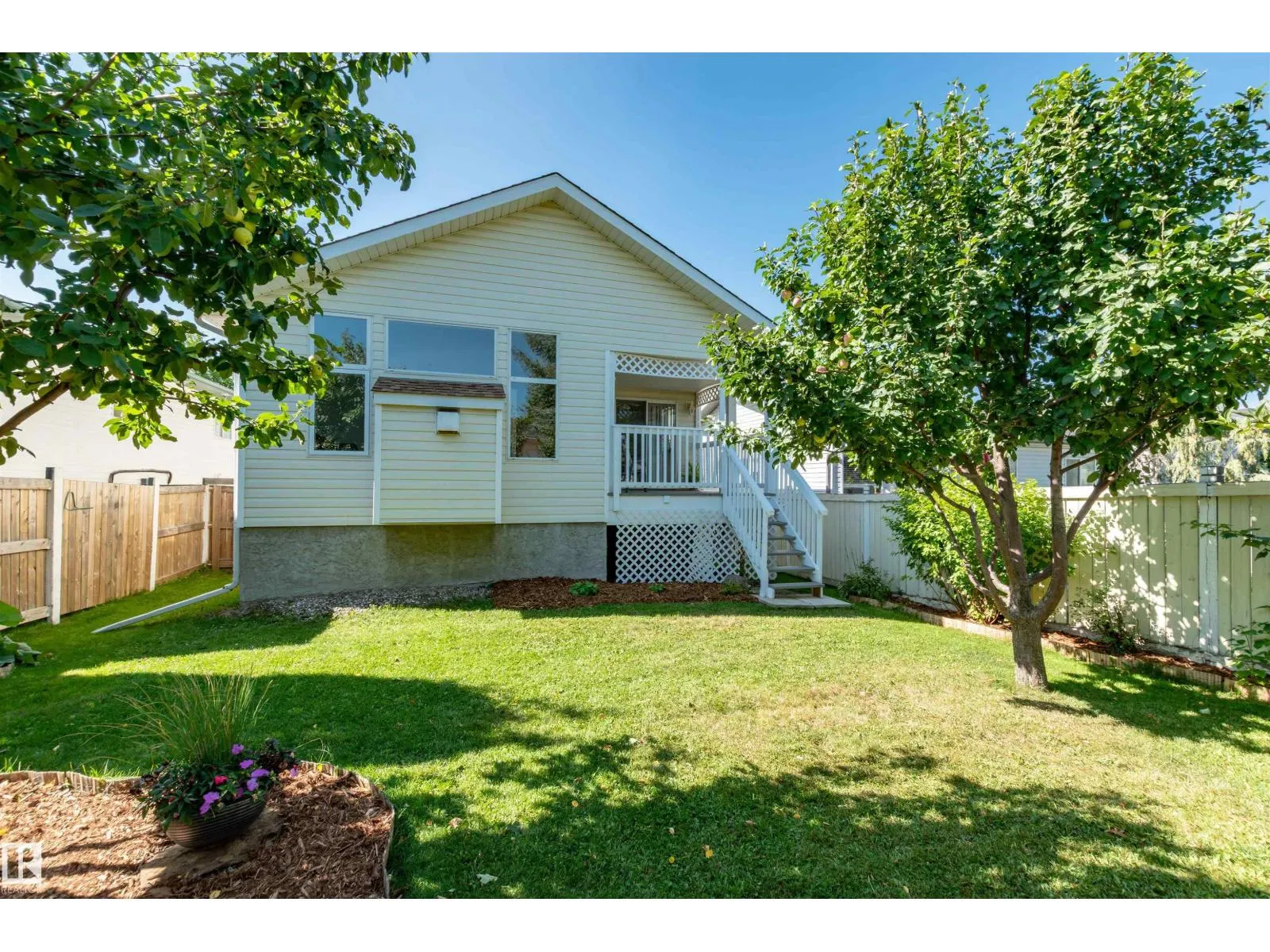 216 RAINBOW CR