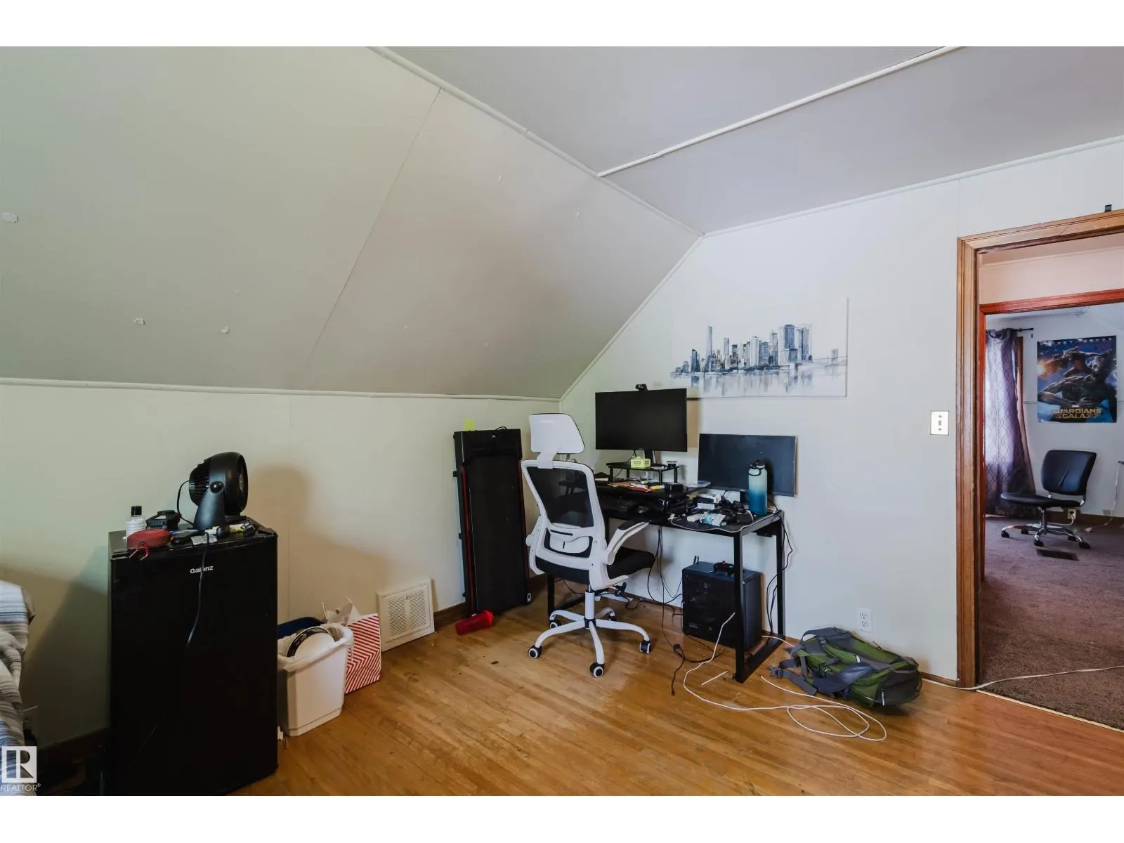 7230 112 ST NW
