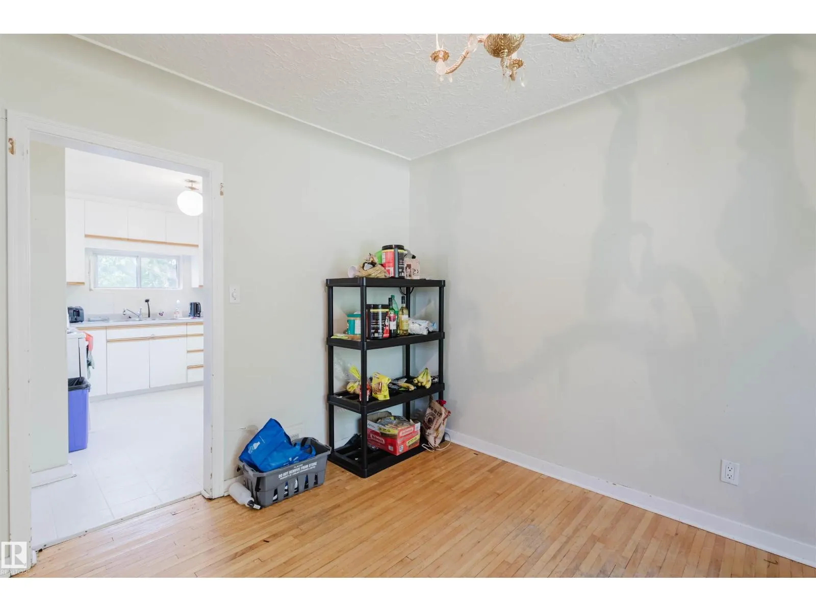 7230 112 ST NW