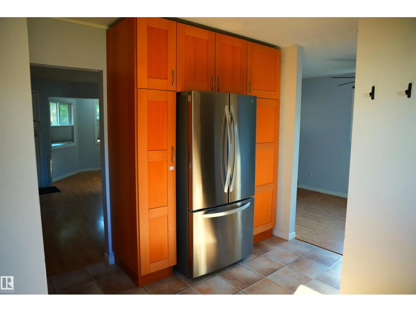 12 GRANITE AV