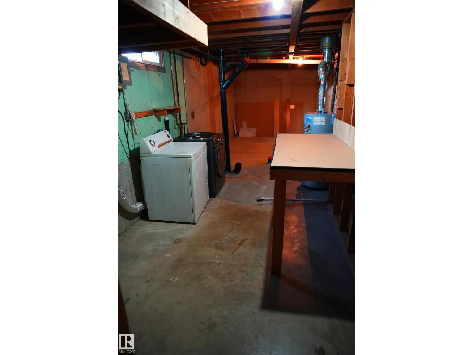12 GRANITE AV