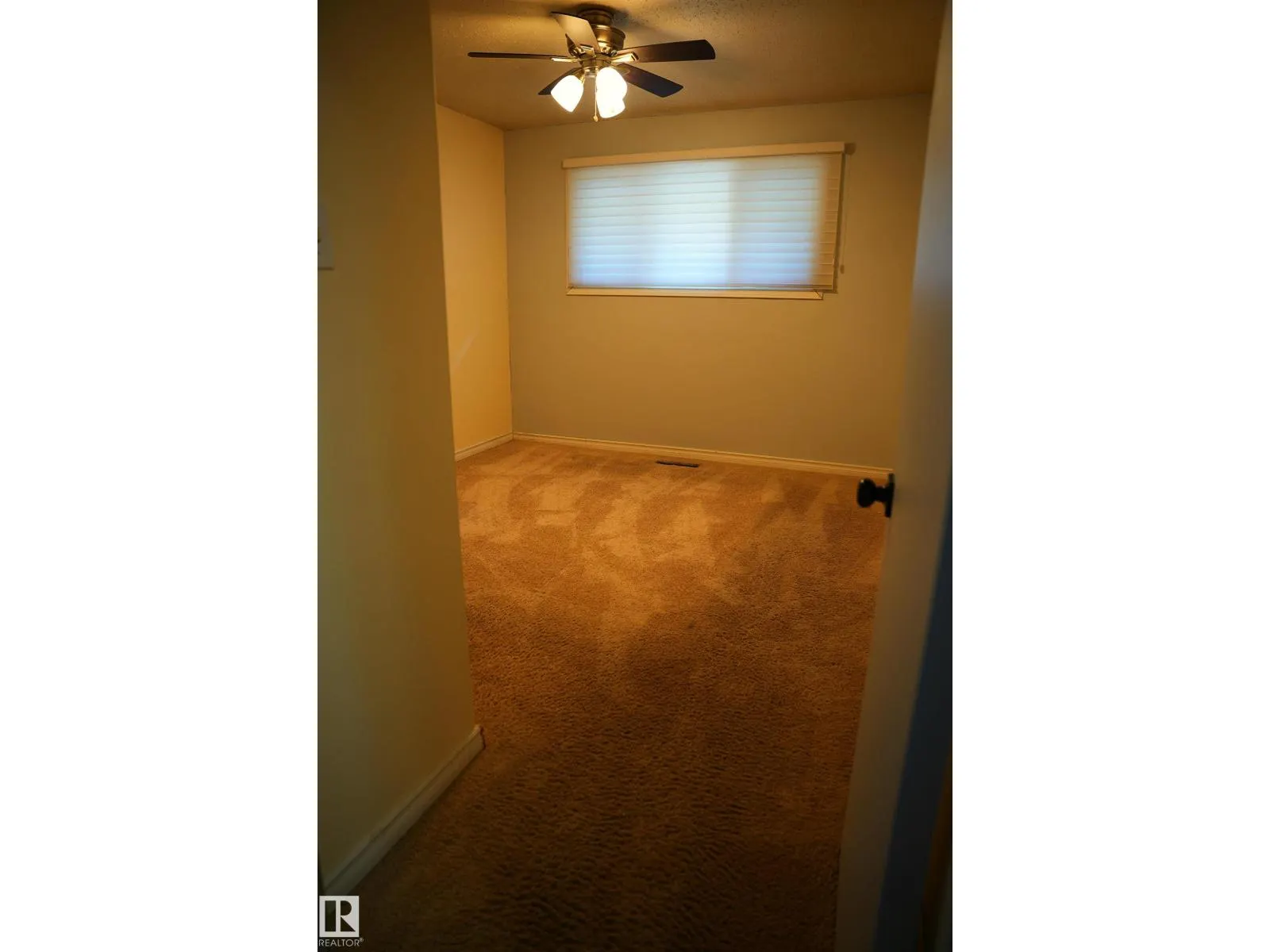 12 GRANITE AV
