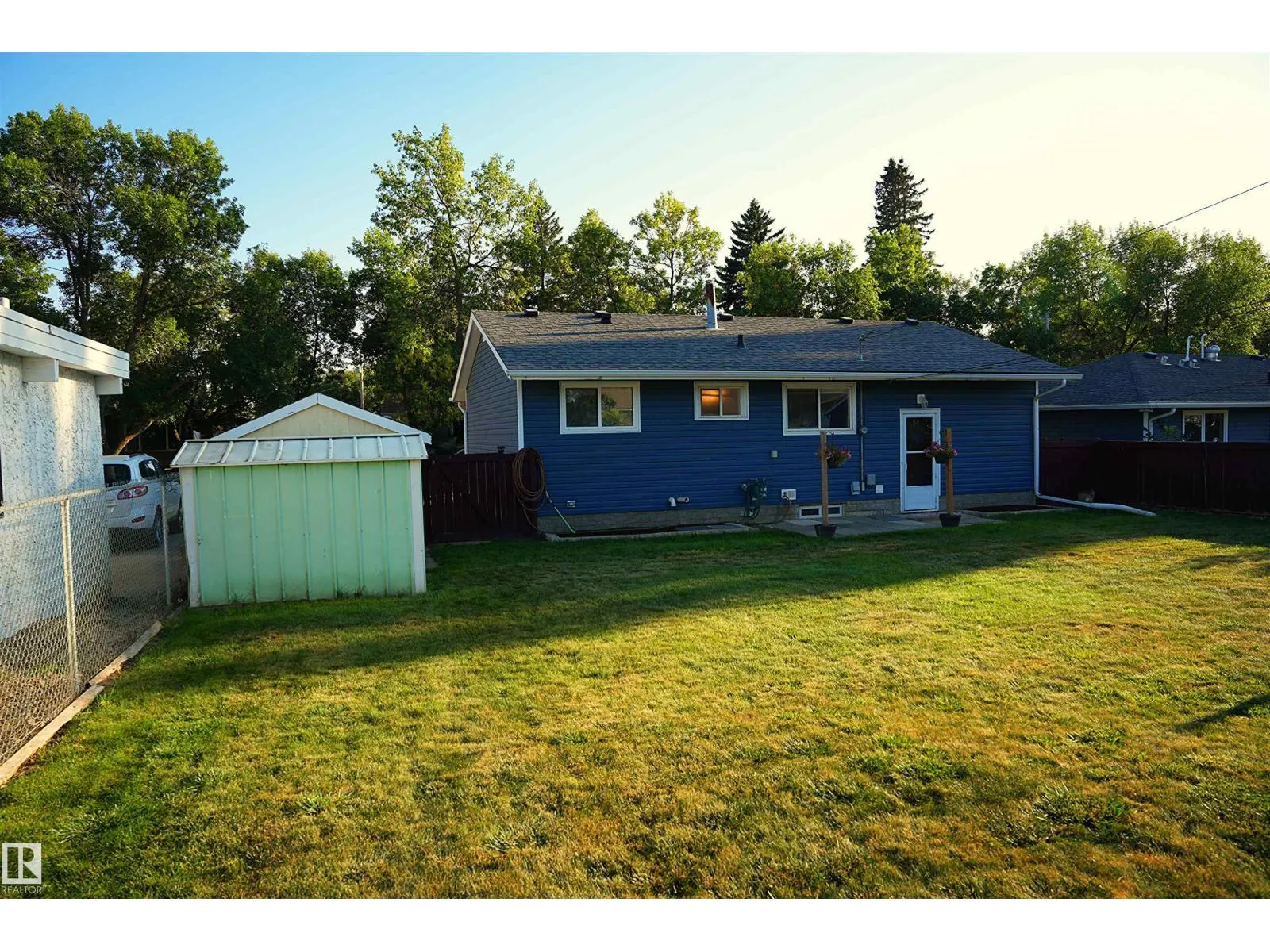 12 GRANITE AV