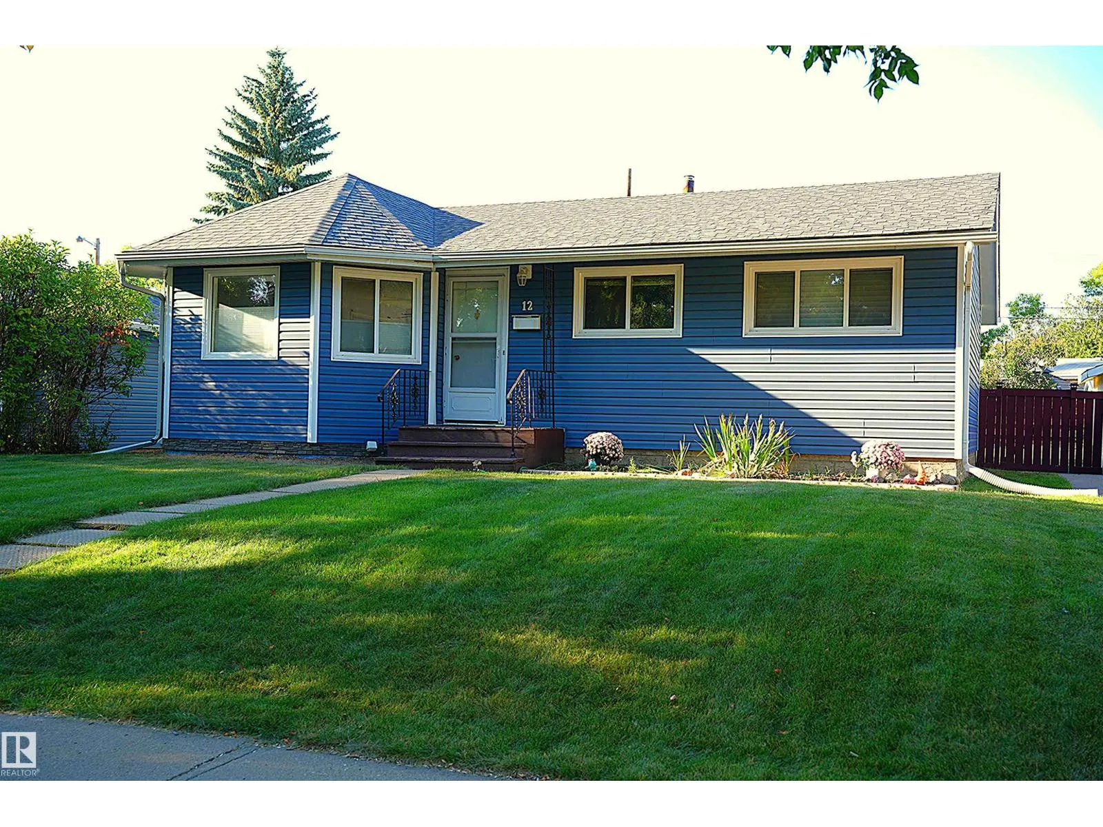 12 GRANITE AV