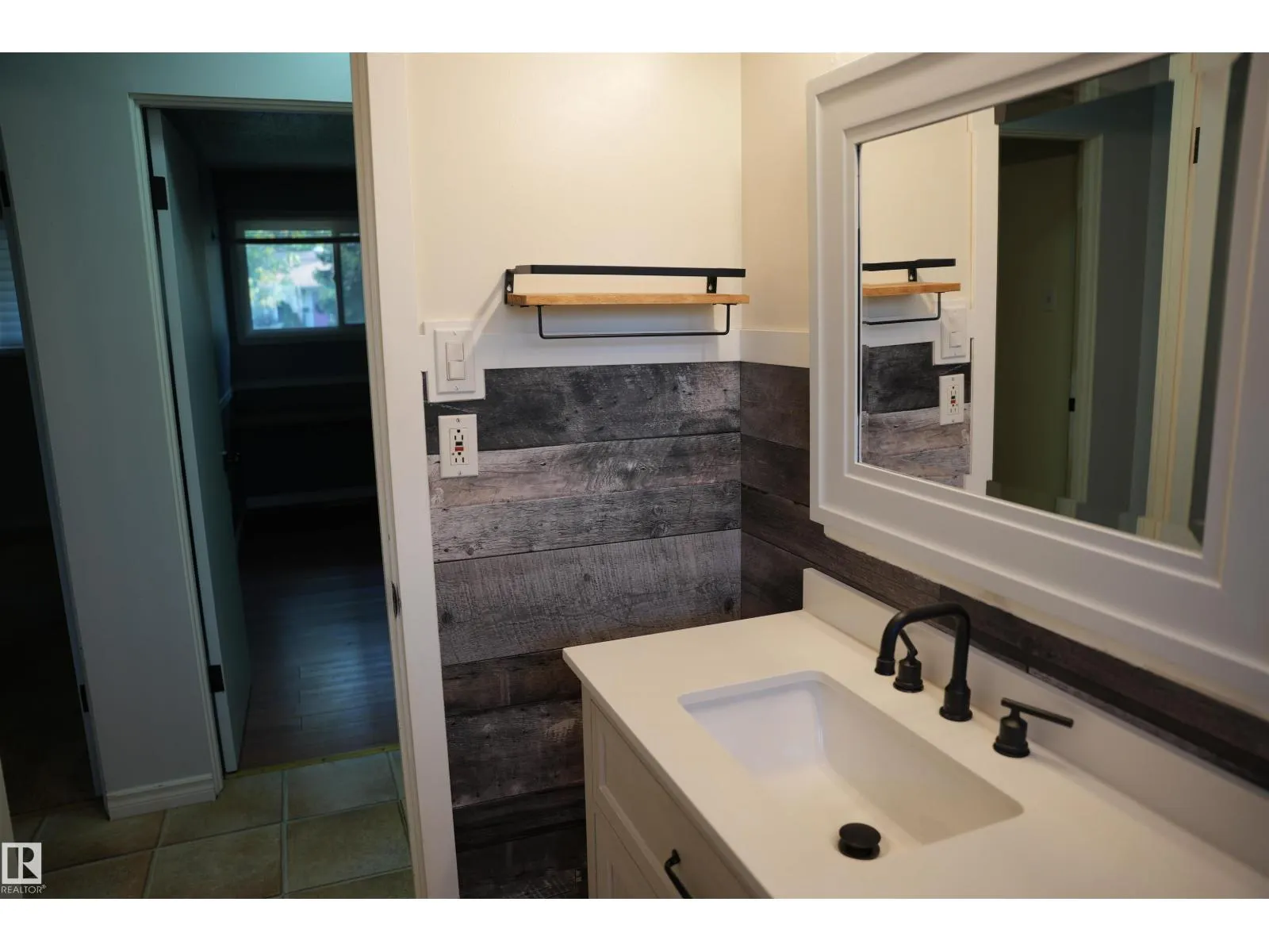 12 GRANITE AV