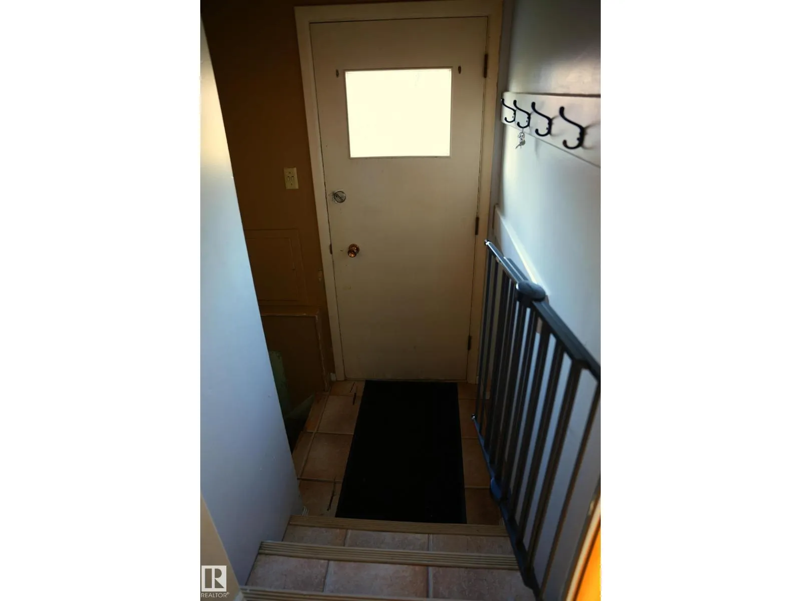 12 GRANITE AV