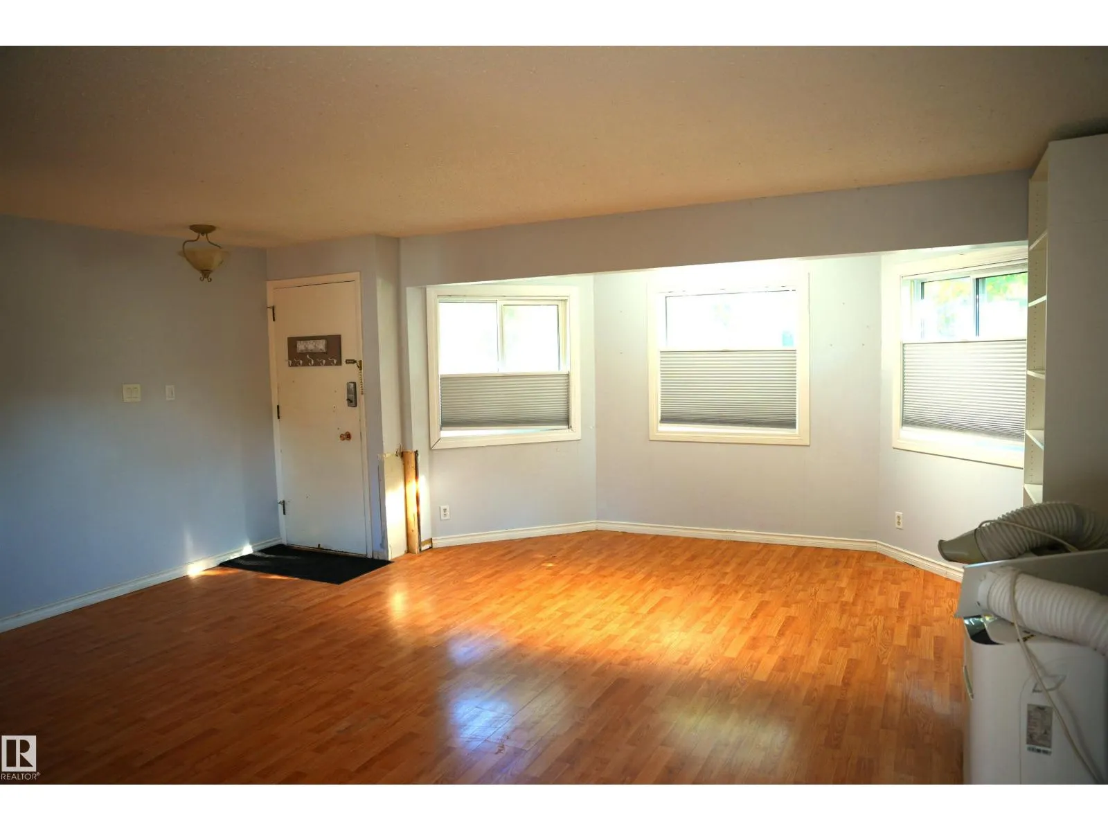 12 GRANITE AV