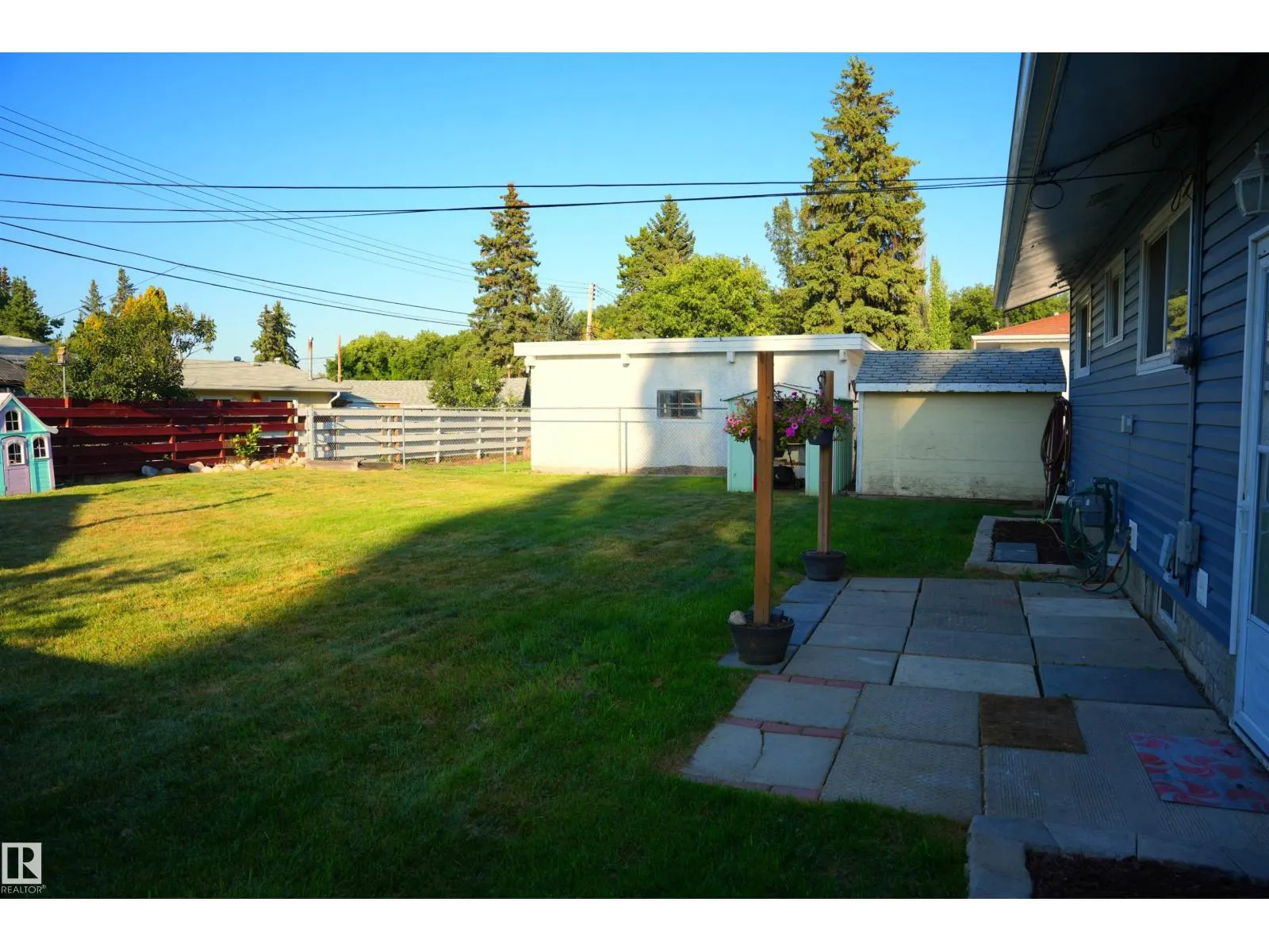 12 GRANITE AV