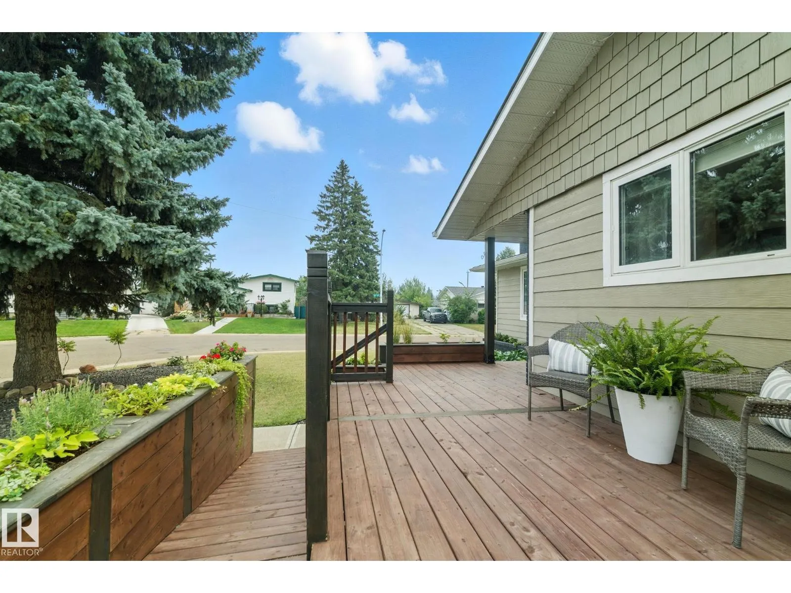 6203 93 AV NW