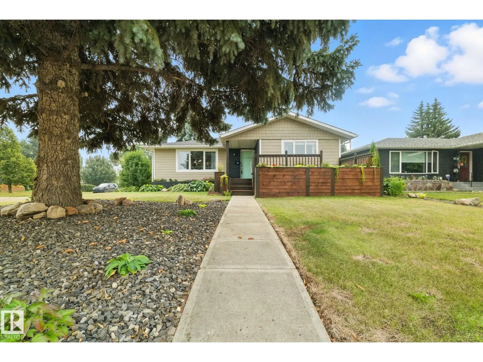 6203 93 AV NW