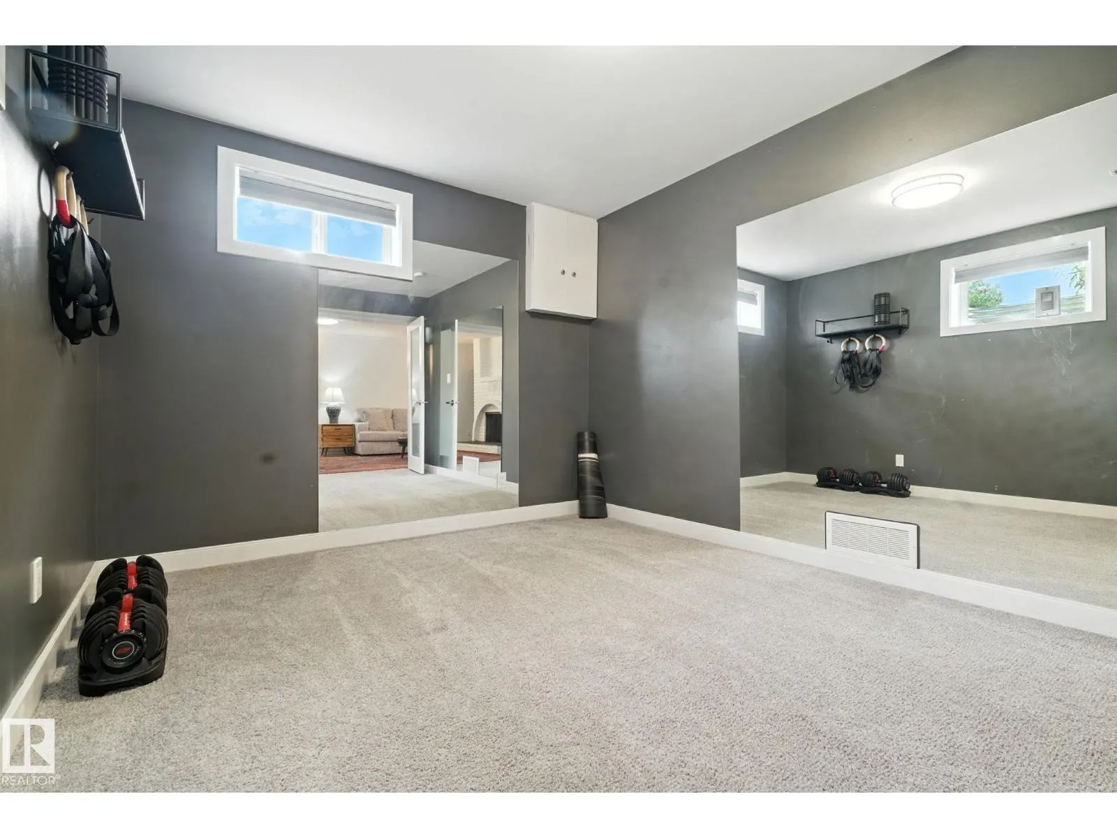 6203 93 AV NW