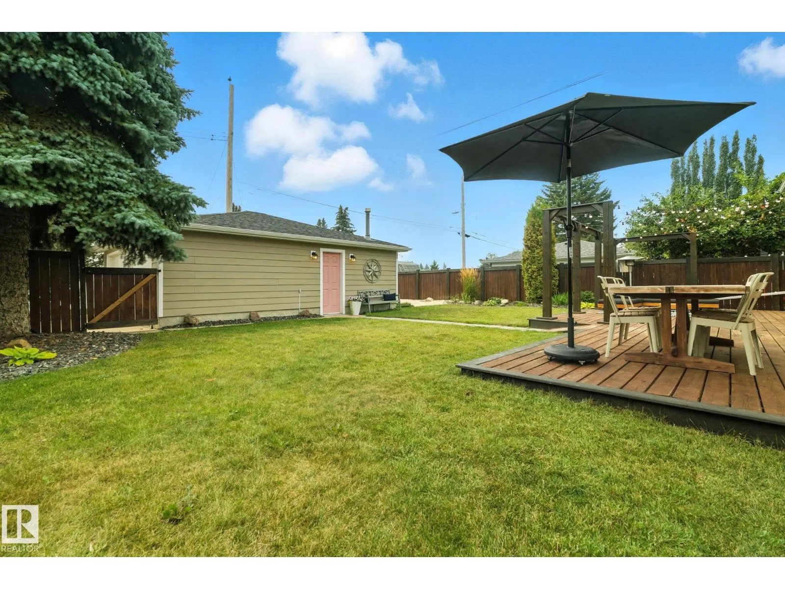 6203 93 AV NW