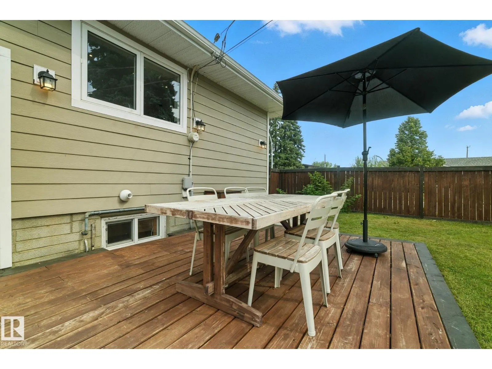 6203 93 AV NW