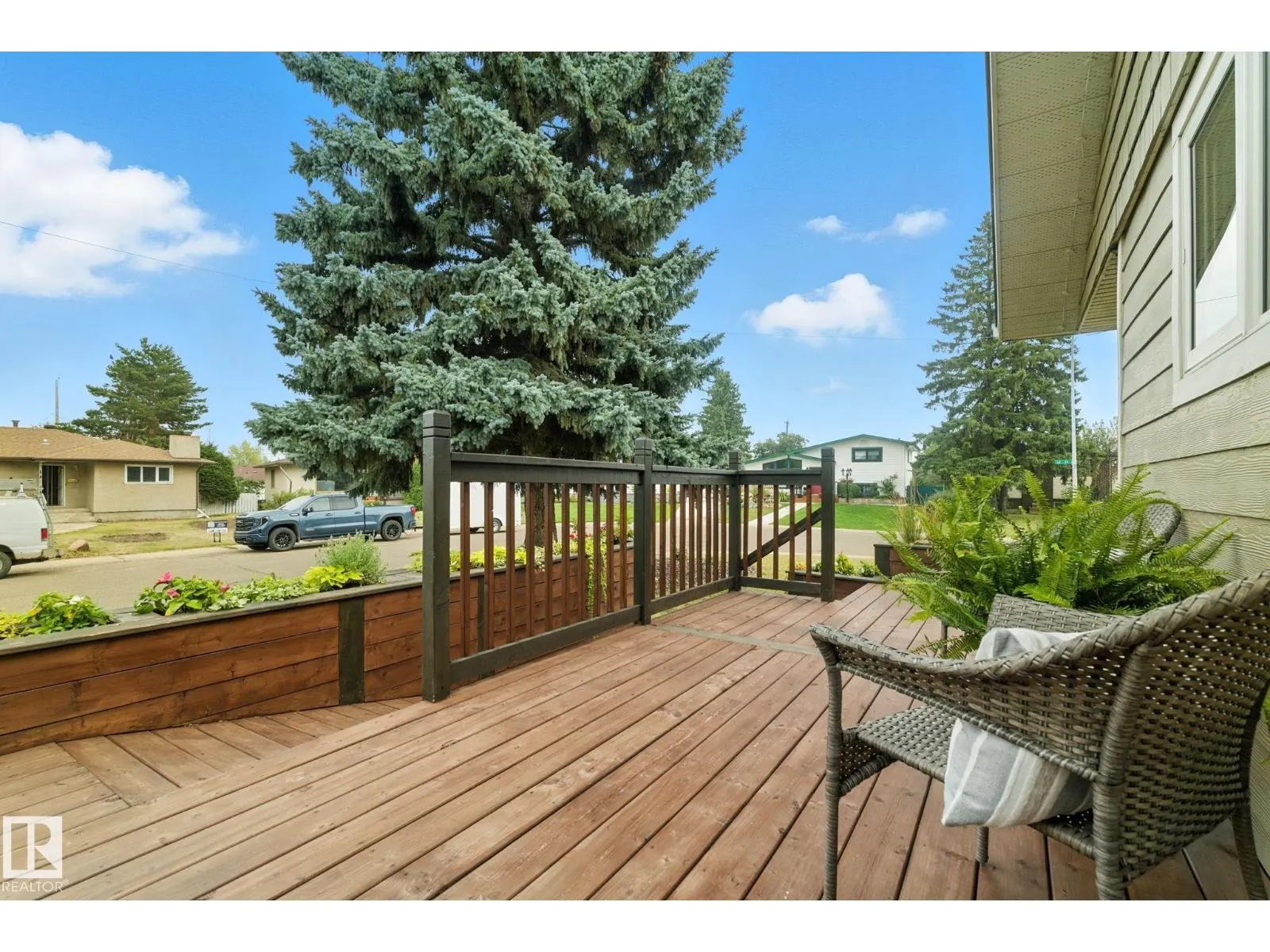 6203 93 AV NW