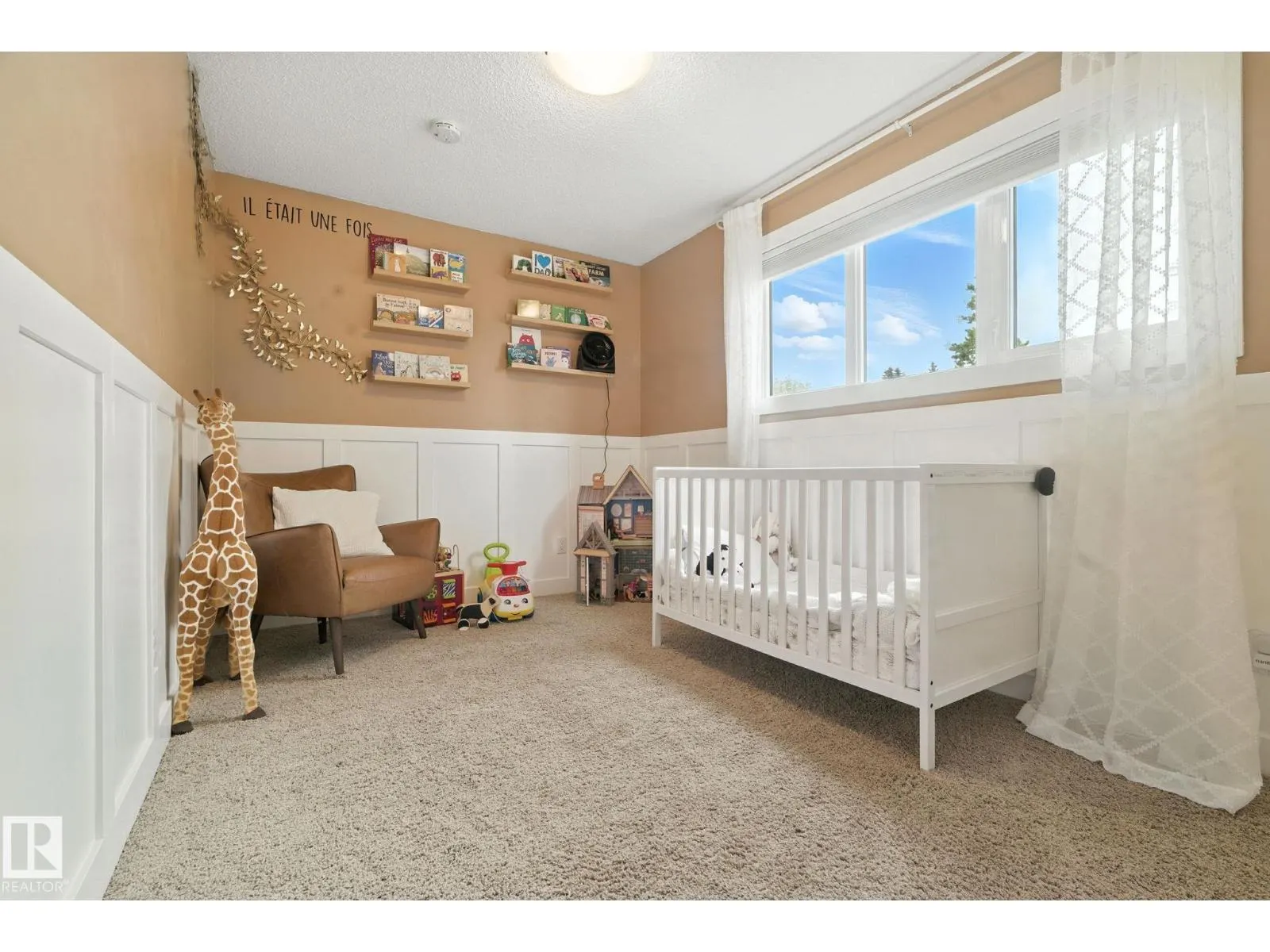 6203 93 AV NW