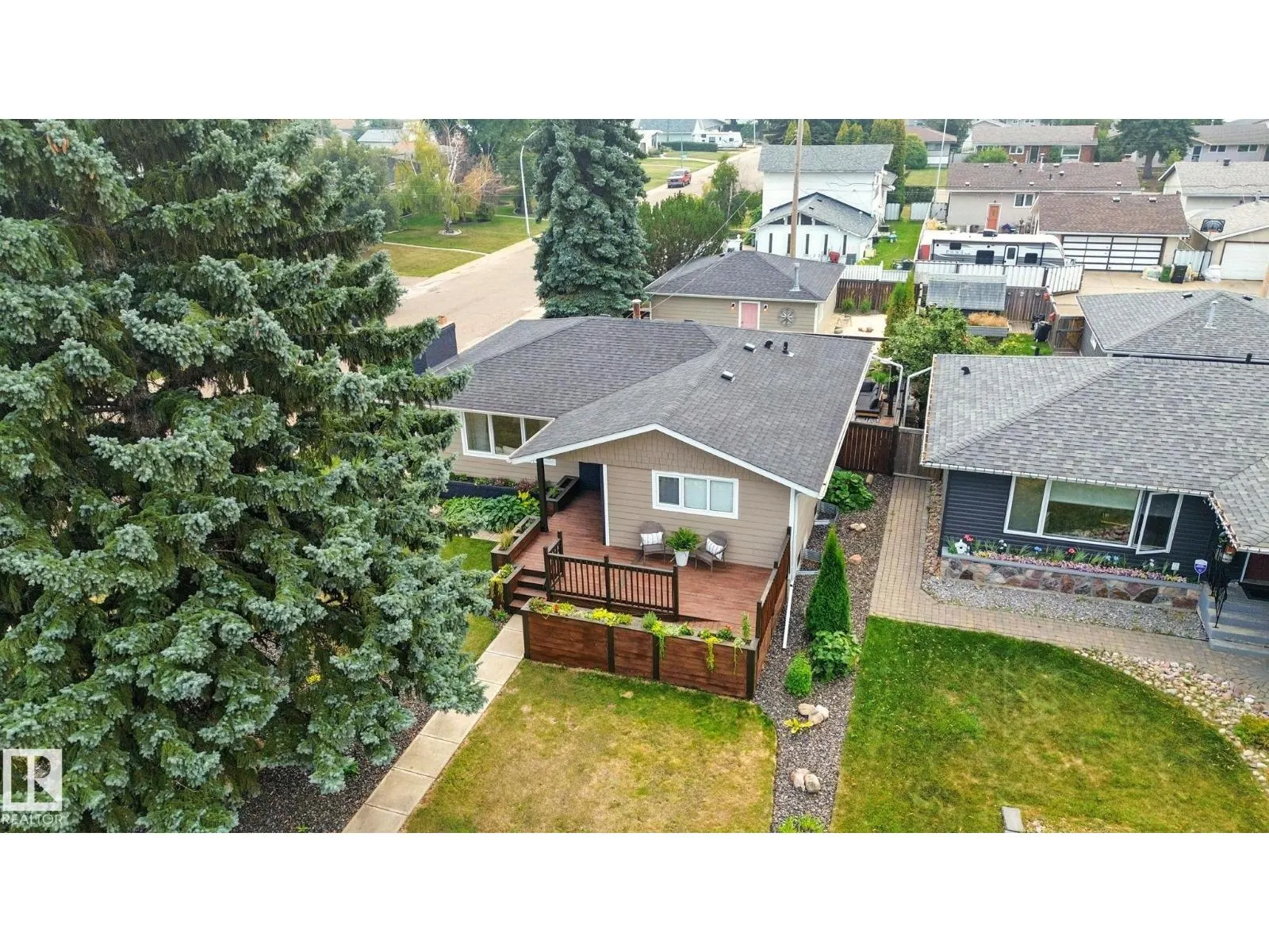 6203 93 AV NW