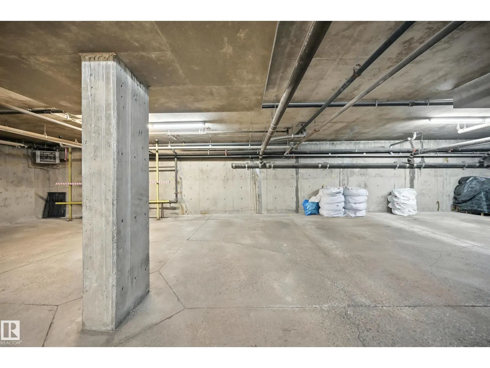 #301 10118 95 ST NW
