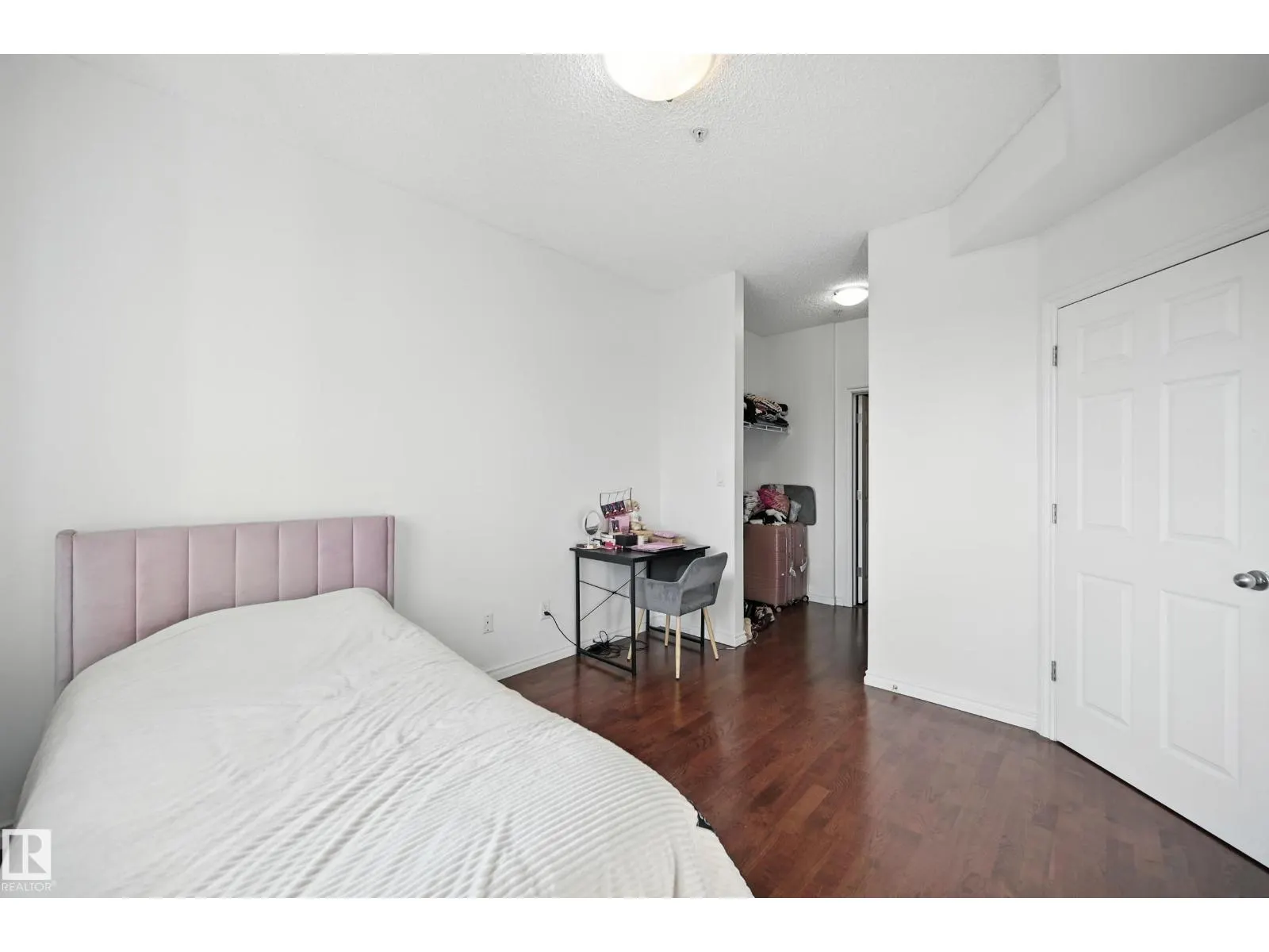 #301 10118 95 ST NW