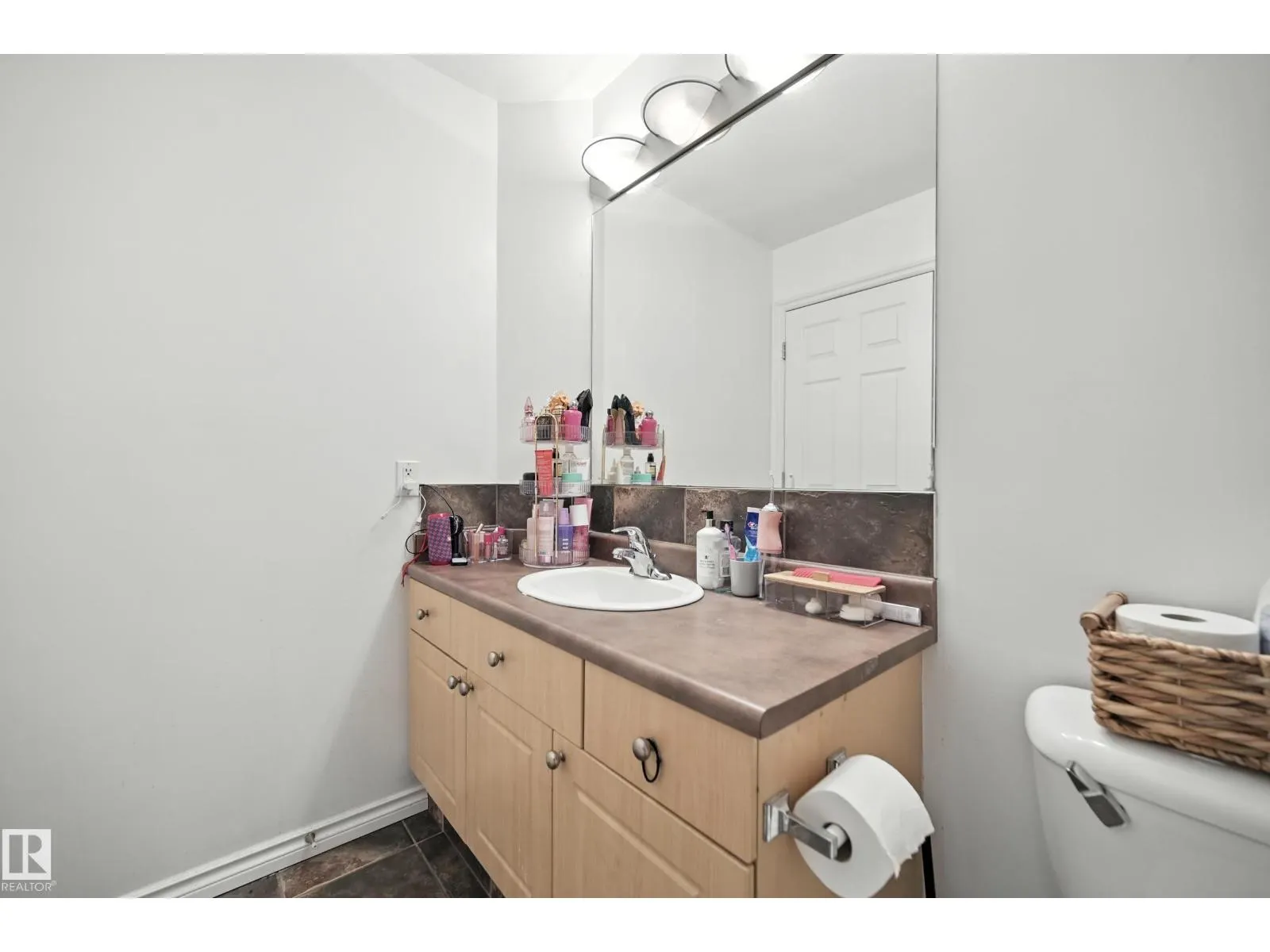 #301 10118 95 ST NW
