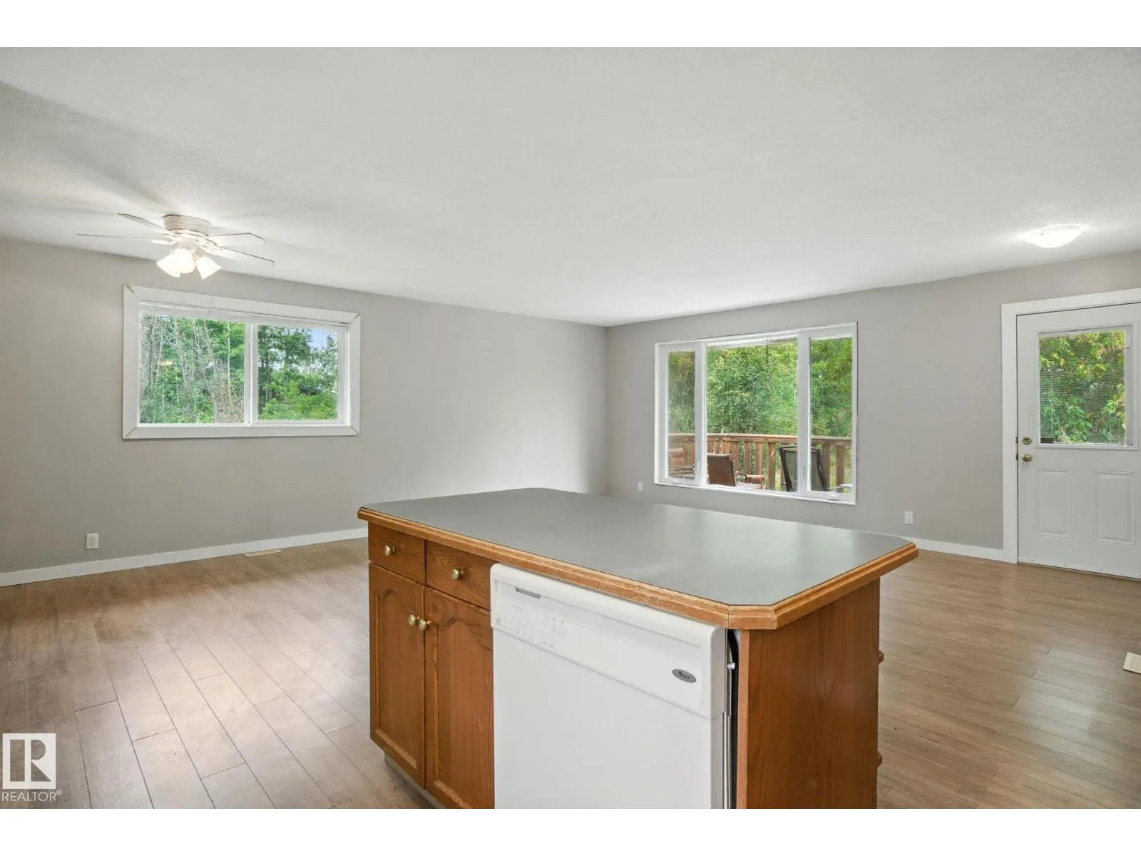 8 2419 TWP ROAD 545