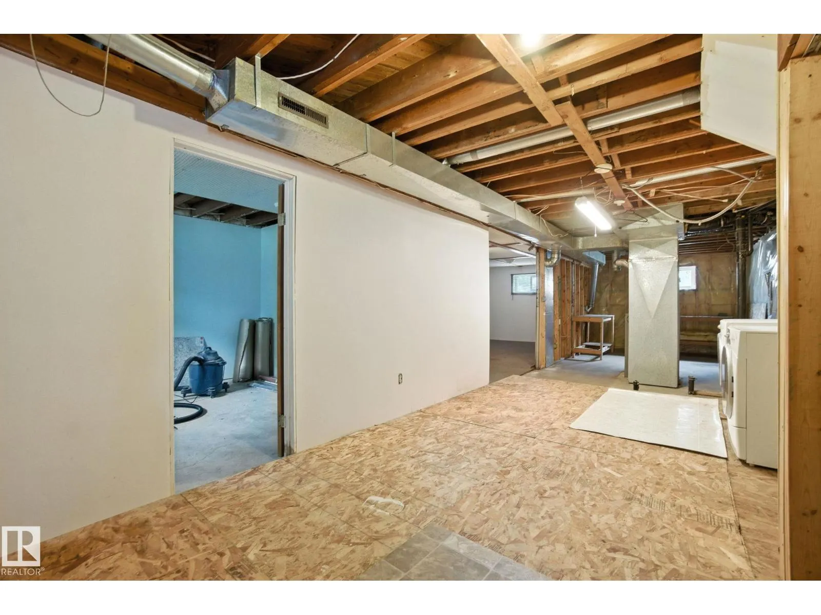 8 2419 TWP ROAD 545