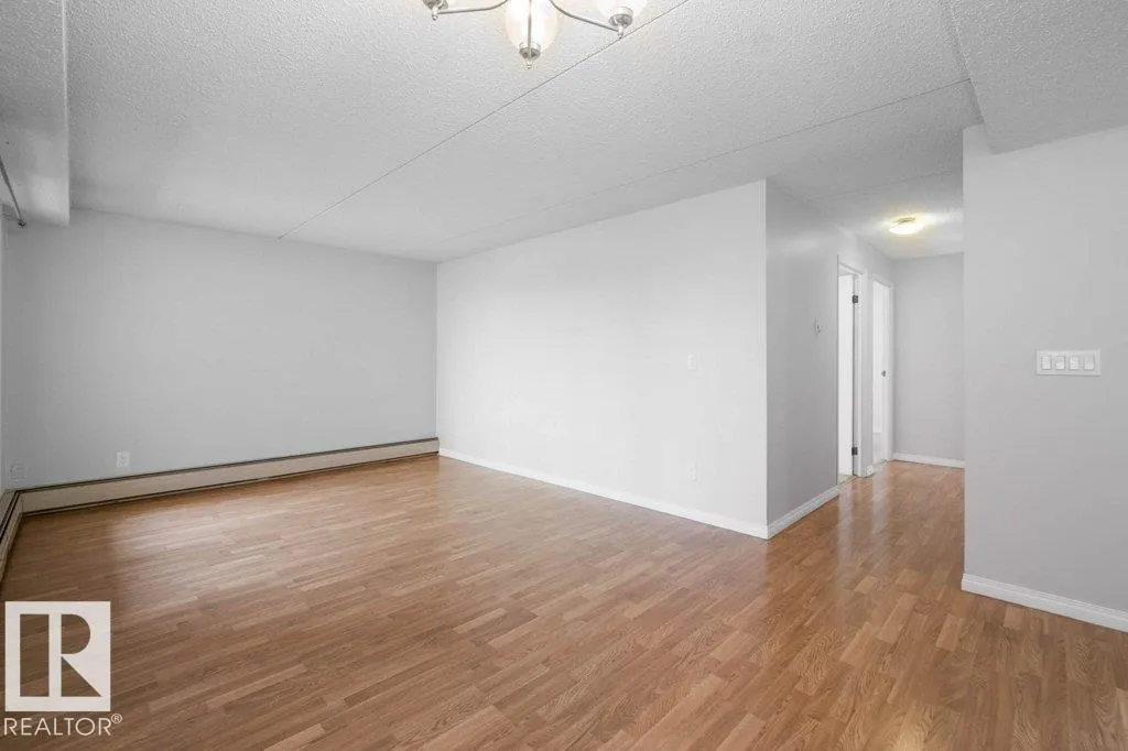 #202 9917 110 ST NW
