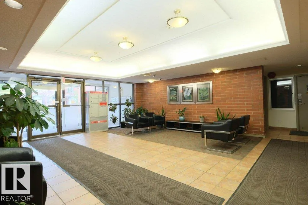 #202 9917 110 ST NW