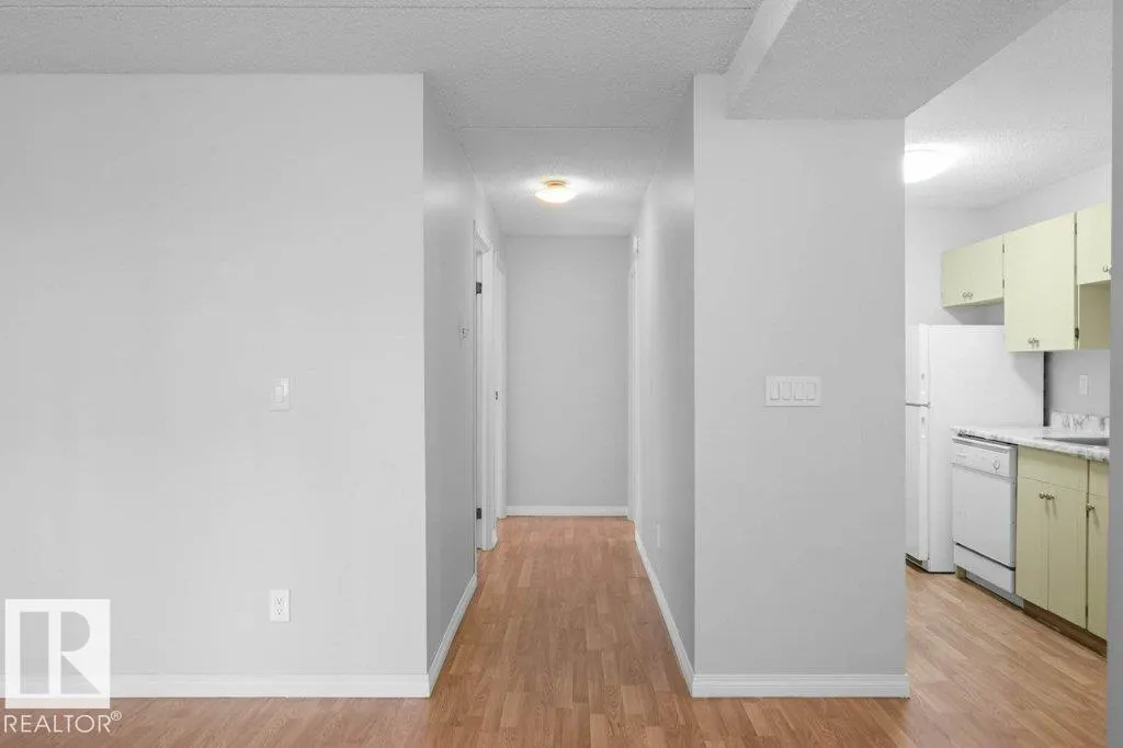 #202 9917 110 ST NW