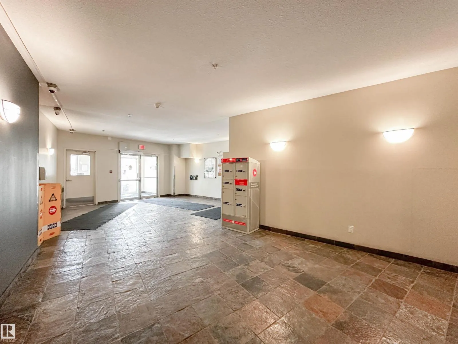 #306 4316 139 AV NW