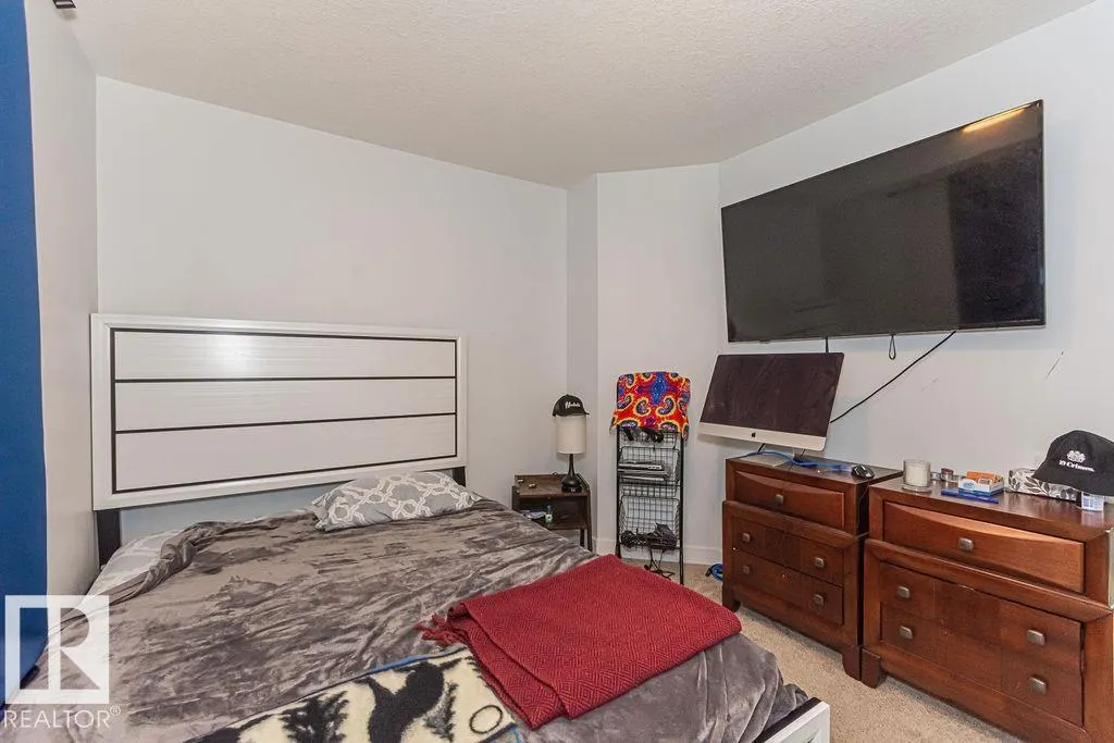 9740 152 ST NW