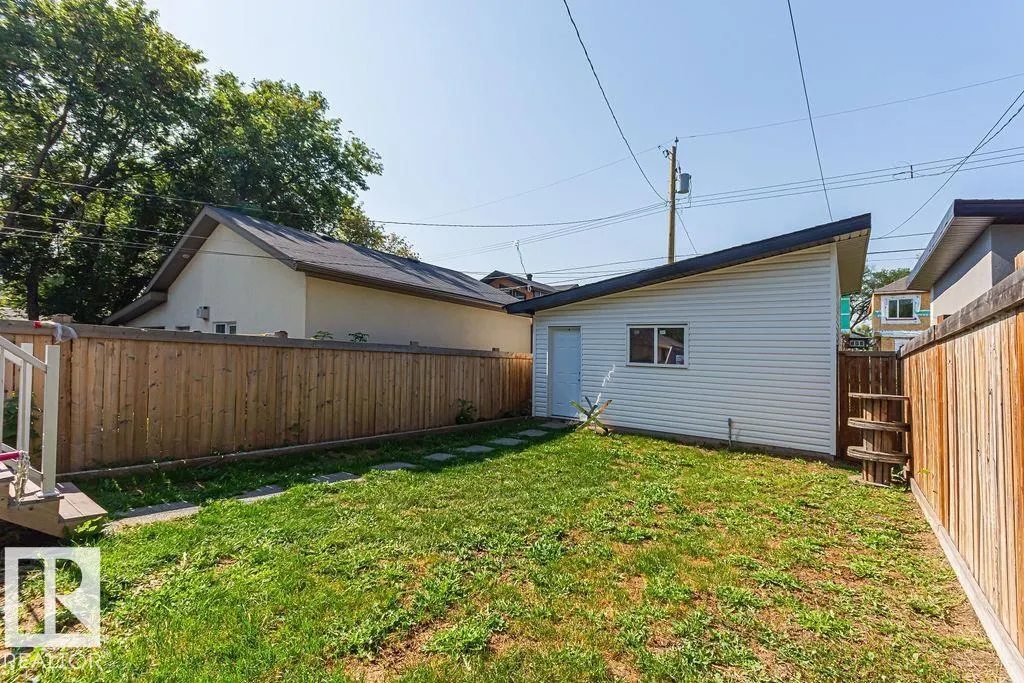 9740 152 ST NW