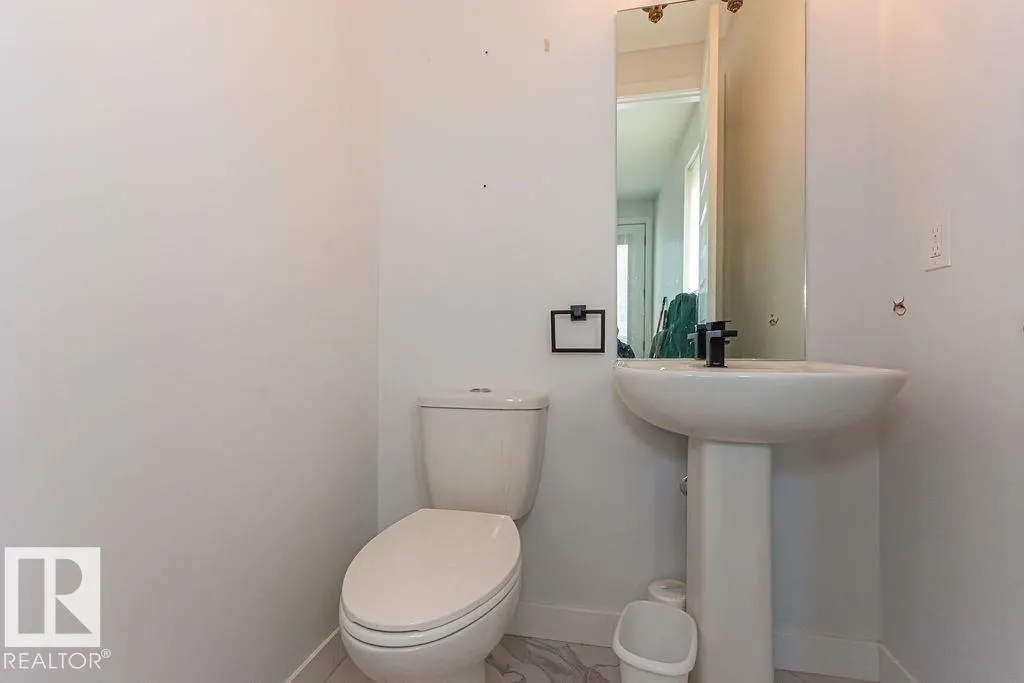 9740 152 ST NW